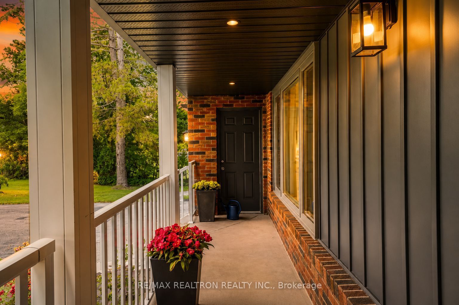 15 Park Road, Bradford West Gwillimbury, ON L0G 1B0 photo 4