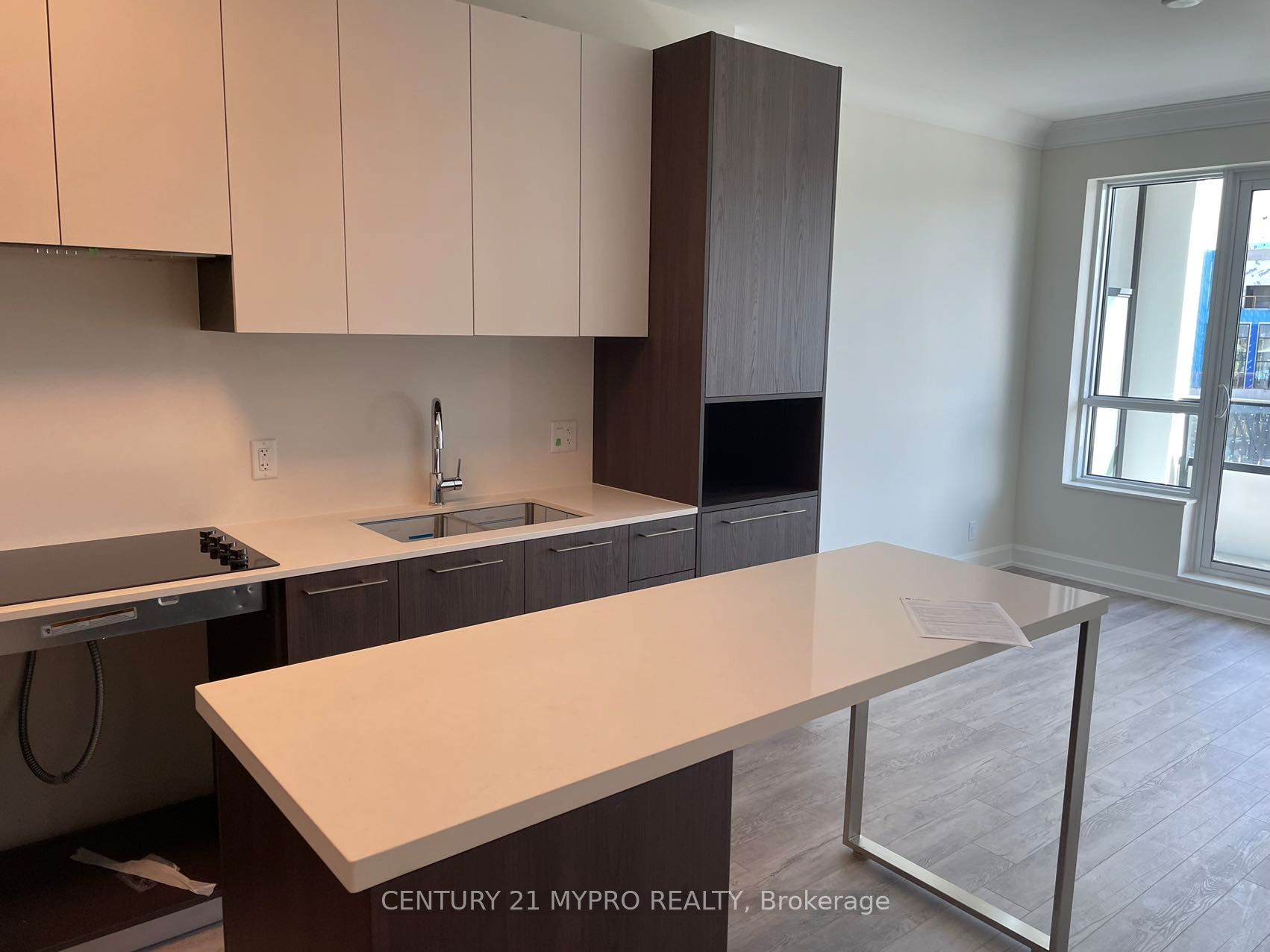 38 Water Walk Drive 302, Markham, ON L3R 6M8 photo 3