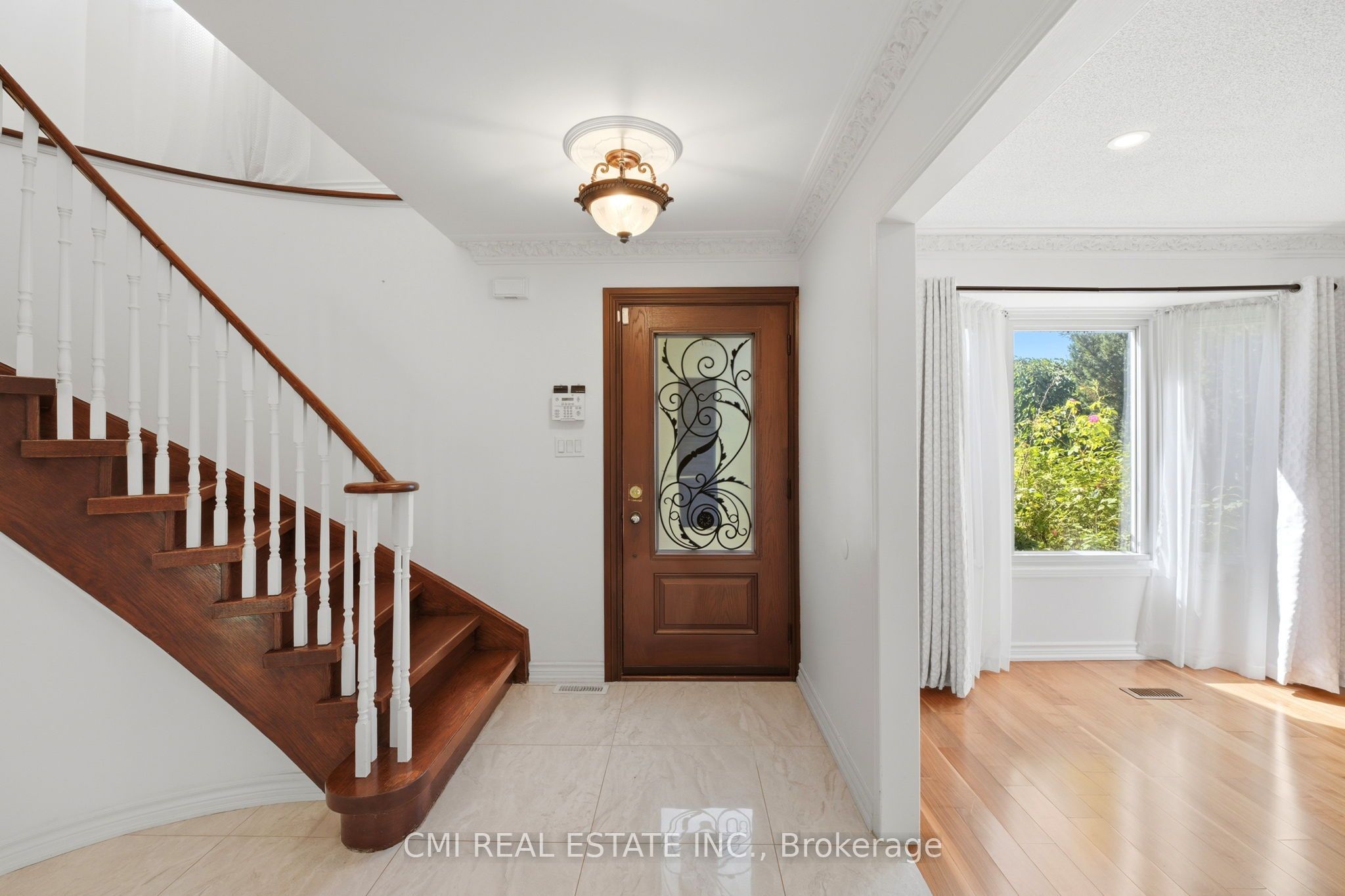 127 O'connor Crescent, Richmond Hill, ON L4C 7R7 photo 5