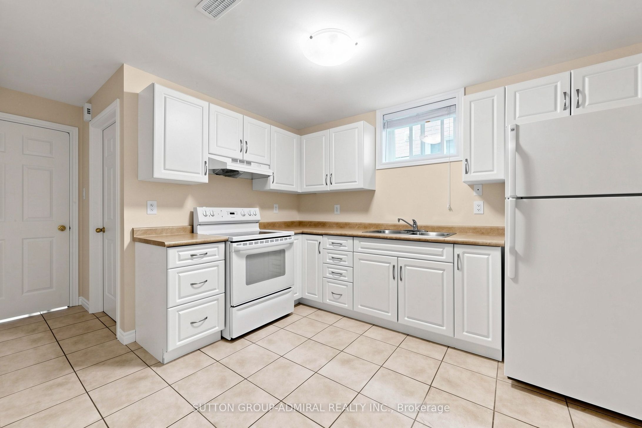 203 John Street BSMT, Bradford West Gwillimbury, ON L3Z 1J9 photo 3