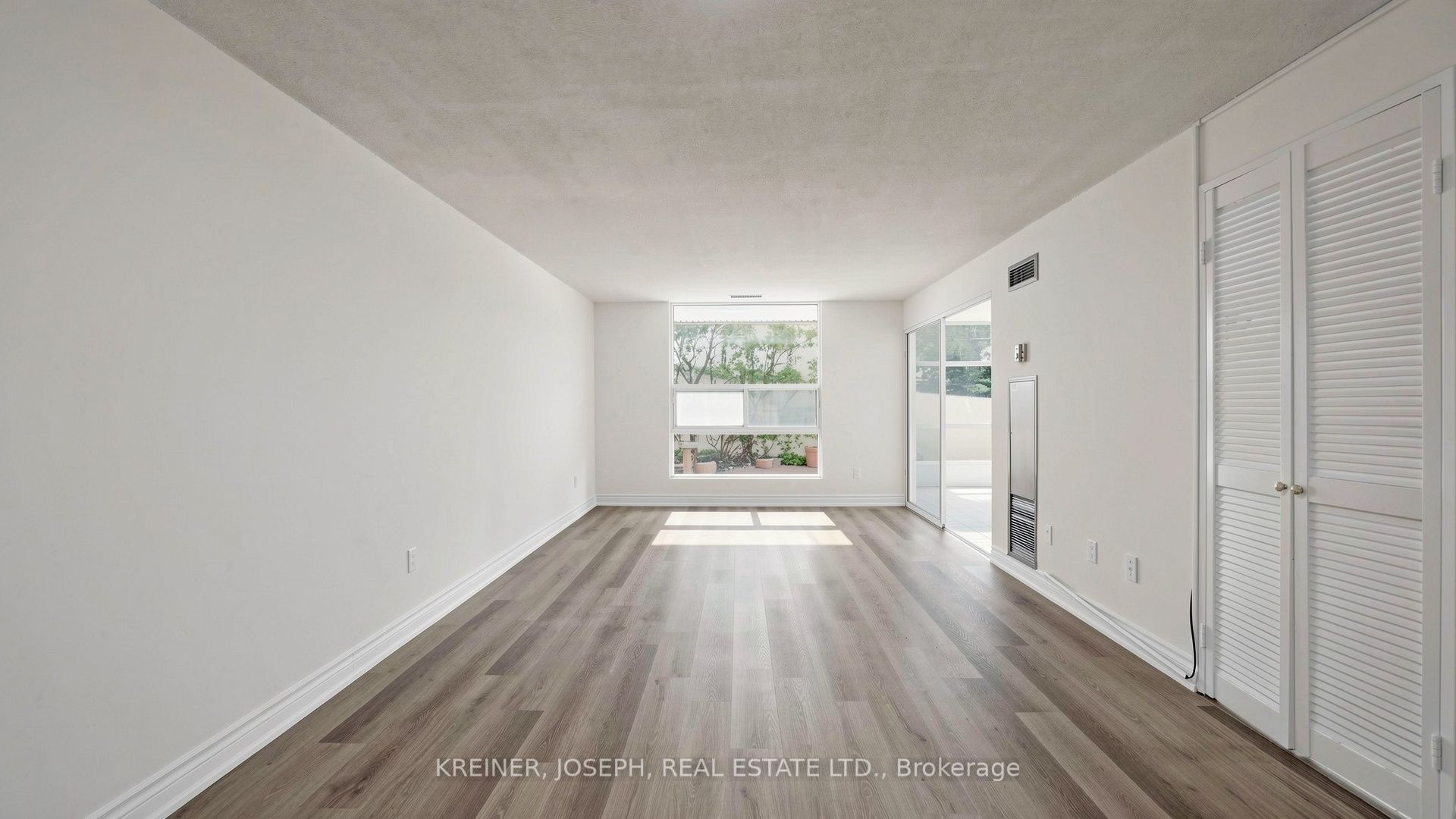 20 Harding Boulevard W 114, Richmond Hill, ON L4C 9S4 photo 5