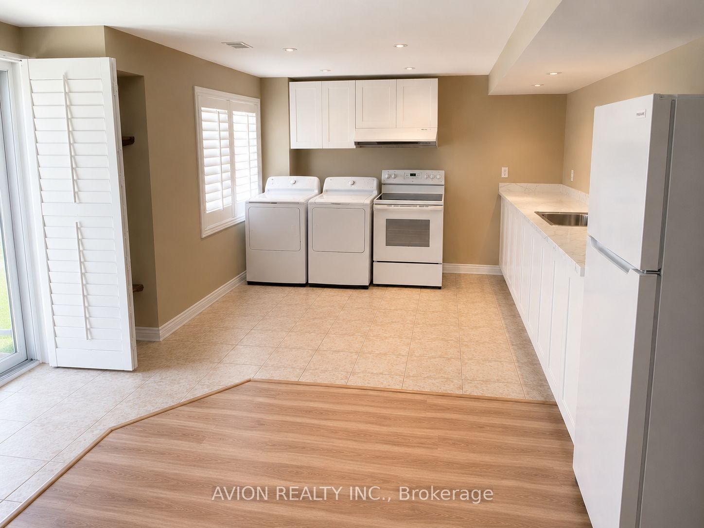 BSMT-947 Northern Prospect Crescent, Newmarket, ON L3X 1N8 photo 3