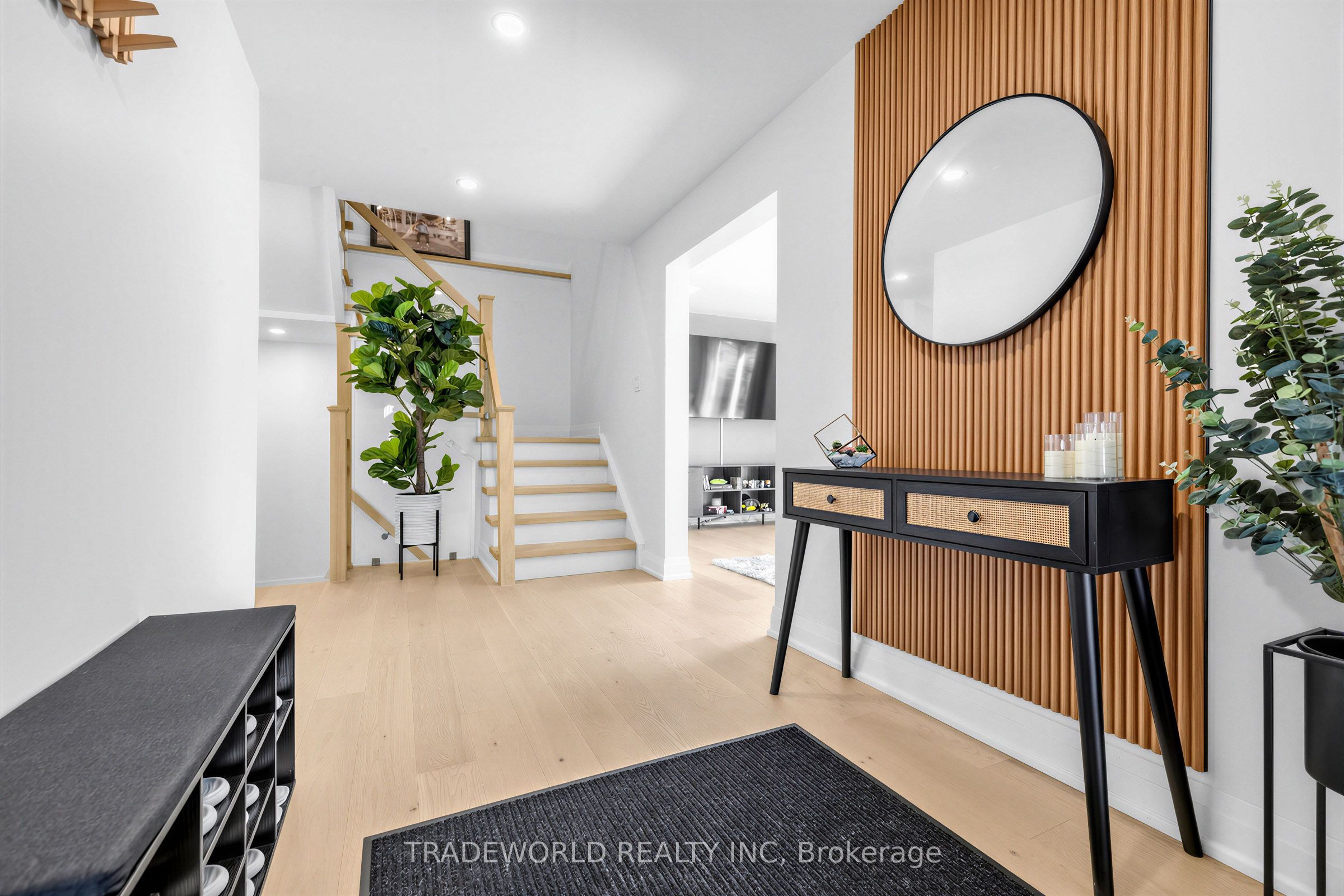 101 Meadowbank Road, Newmarket, ON L3Y 2Z1 photo 3