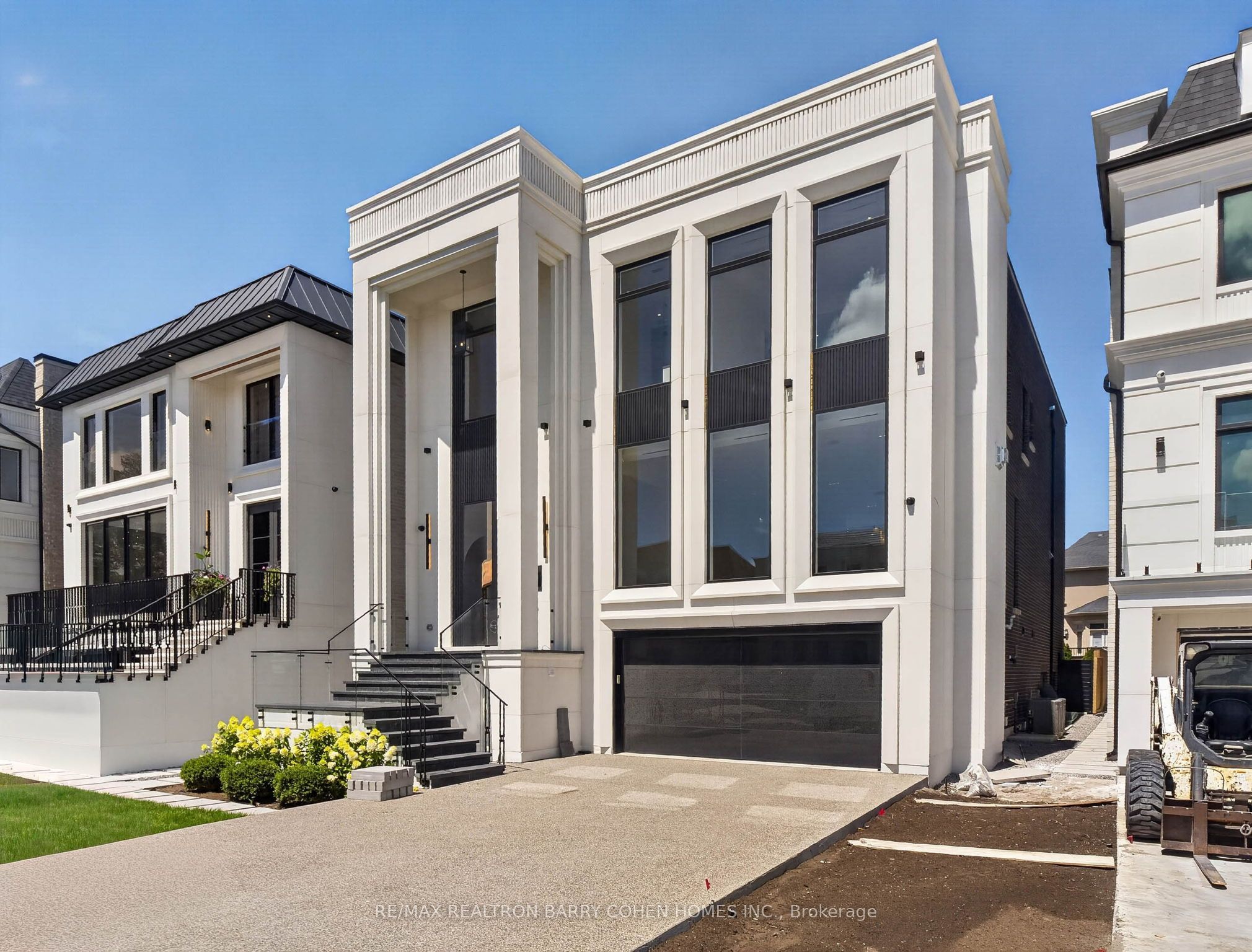 26 Clinton Drive, Richmond Hill, ON L4C 8E2