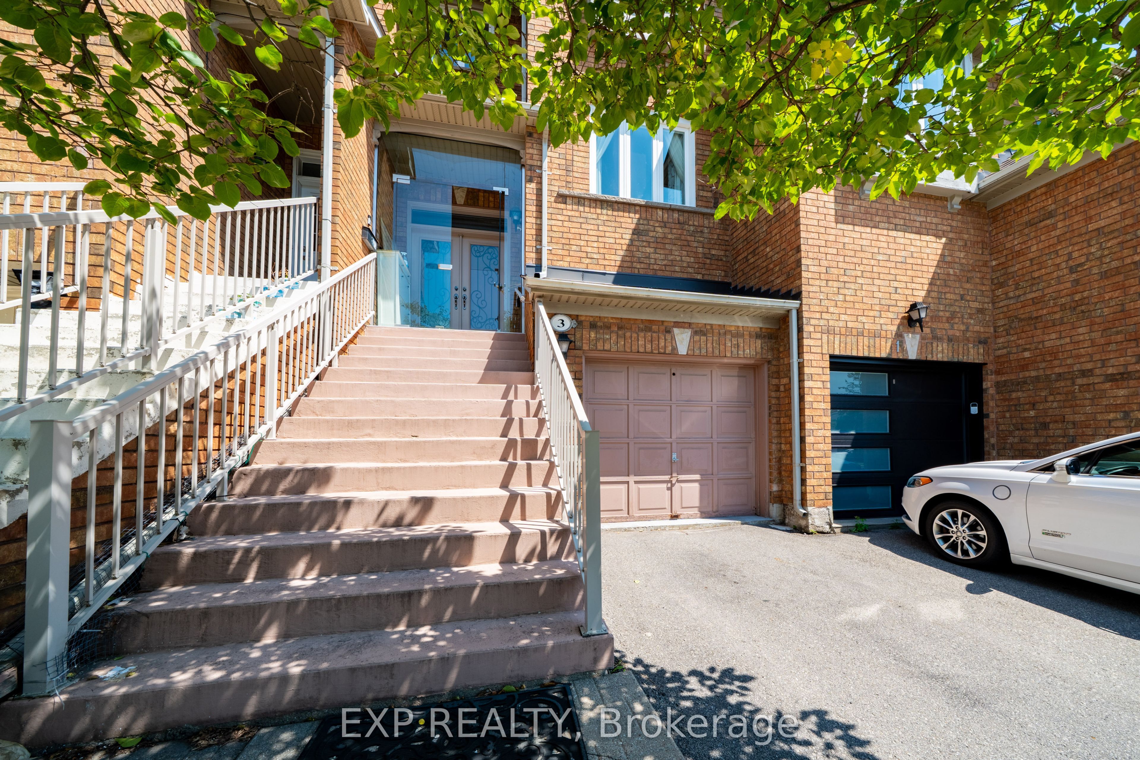 3 Baffin Court, Richmond Hill, ON L4B 4J6 photo 4
