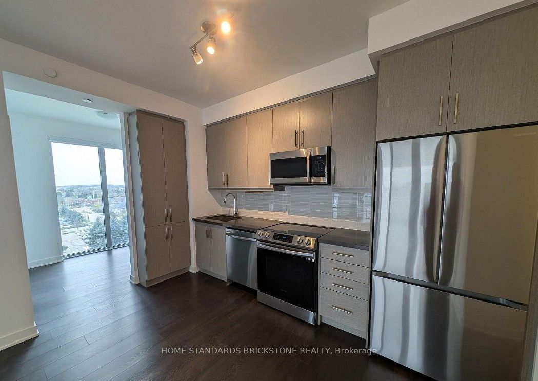 95 Oneida Crescent 810, Richmond Hill, ON L4B 0B1 photo 4
