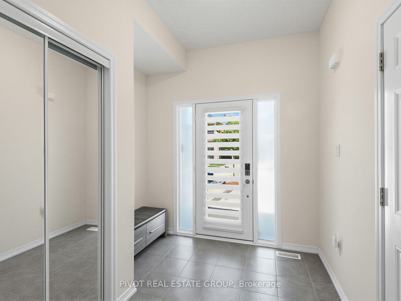 54 Spofford Drive, Whitchurch-Stouffville, ON L4A 4R1 photo 3