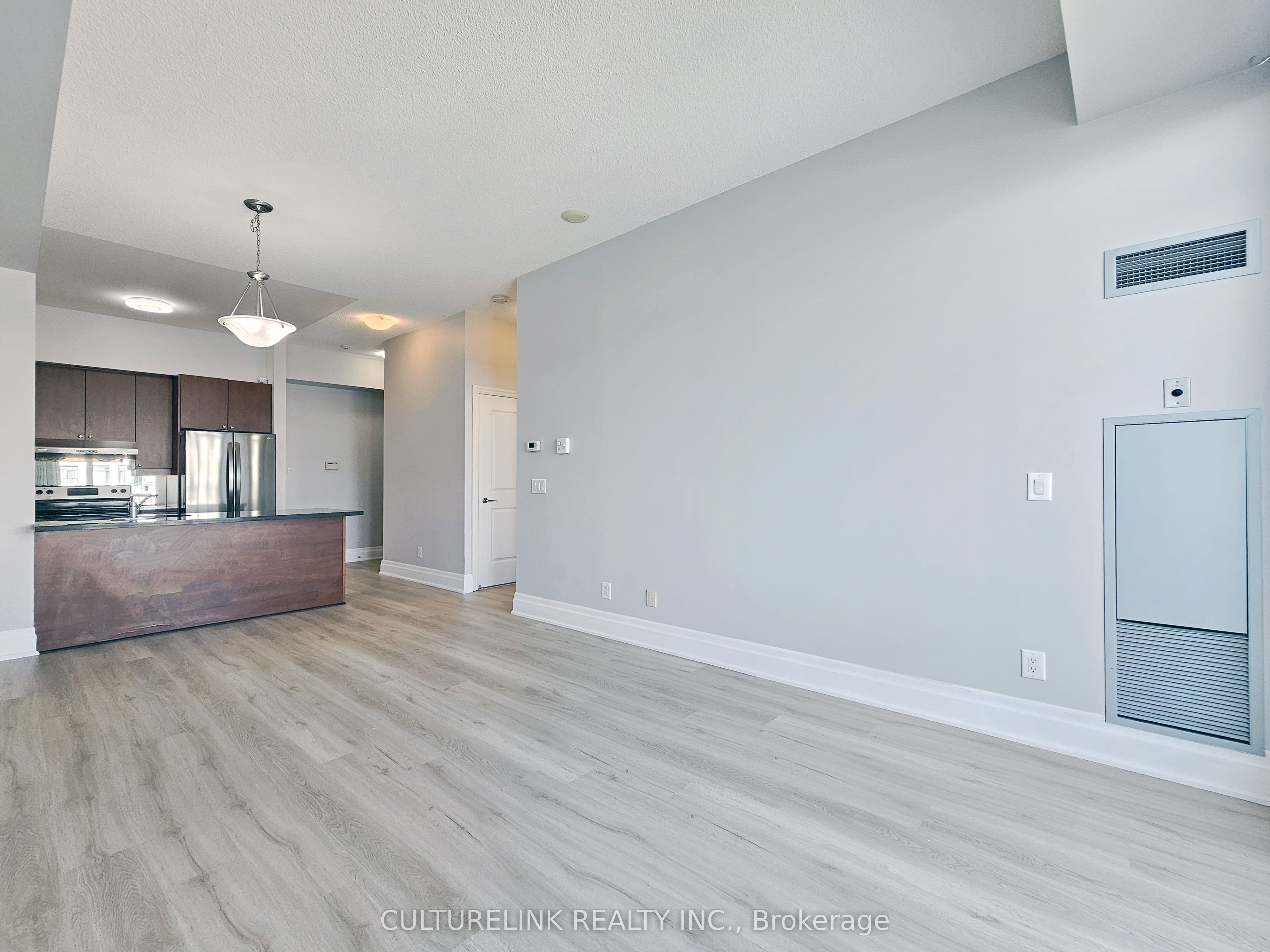 111 Upper Duke Crescent 1008, Markham, ON L6B 1N1 photo 5
