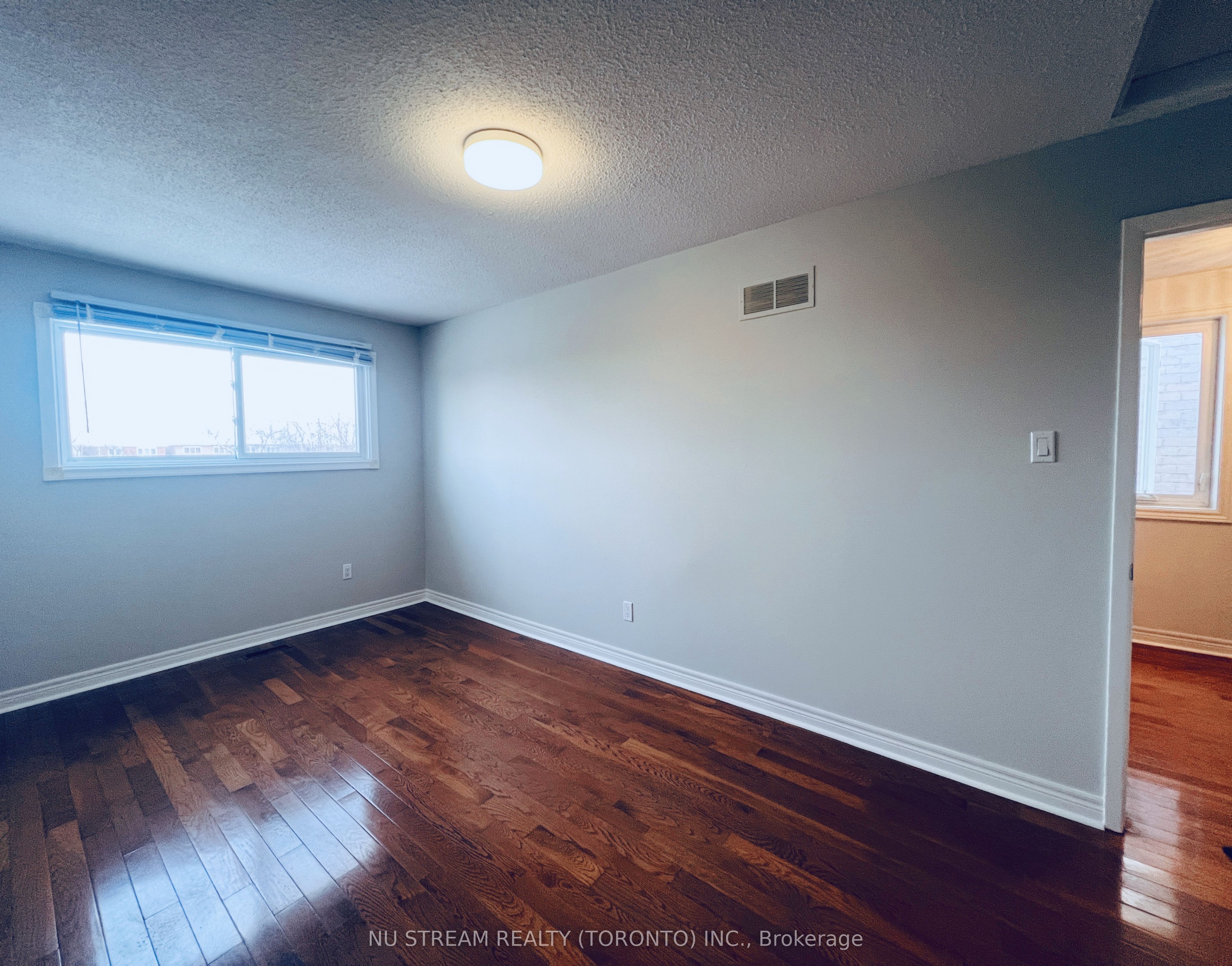 151 Woodhall Road 1&2 Flr, Markham, ON L3S 1M5 photo 5