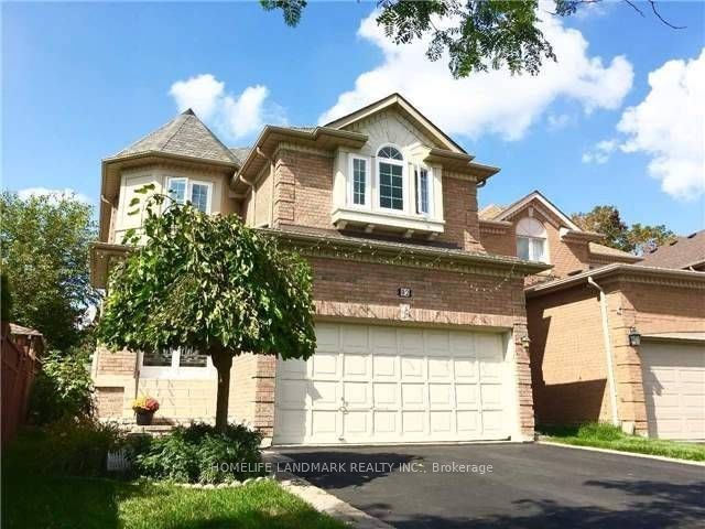 82 Canyon Hill Avenue, Richmond Hill, ON L4C 0E1