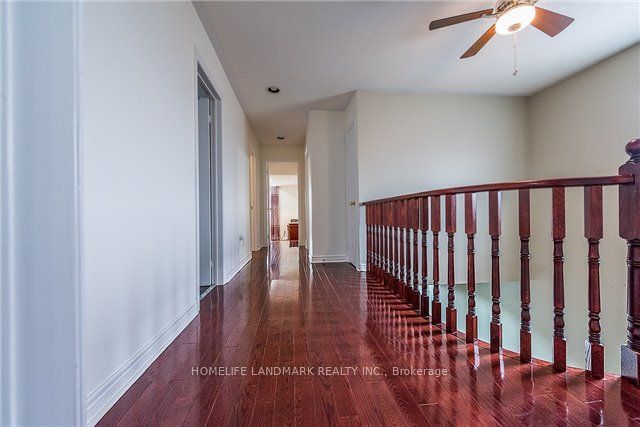 82 Canyon Hill Avenue, Richmond Hill, ON L4C 0E1 photo 2