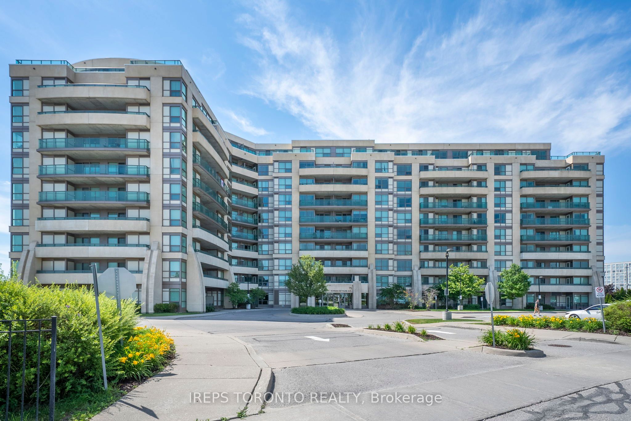 75 Norman Bethune Avenue 209, Richmond Hill, ON L4B 0B6