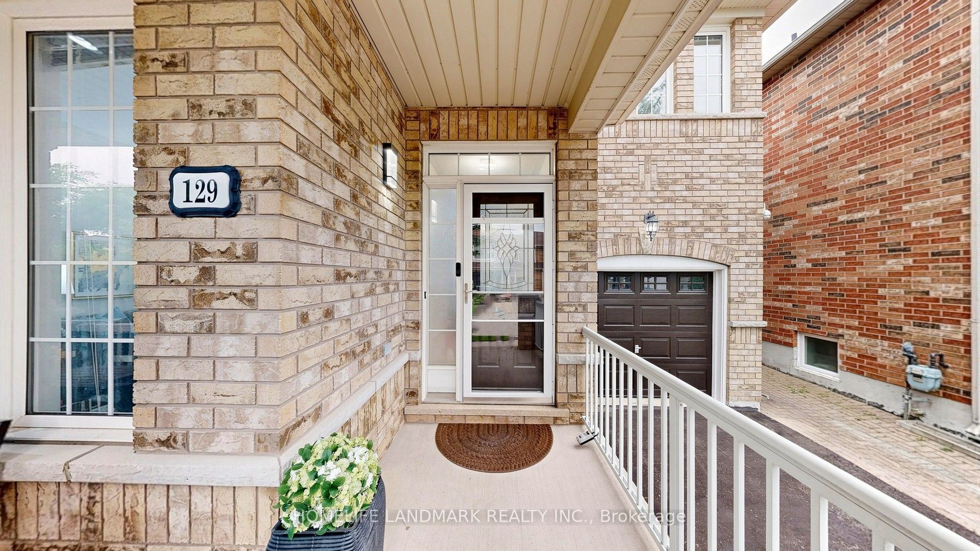 129 Beare Trail, Newmarket, ON L3X 3B6 photo 2
