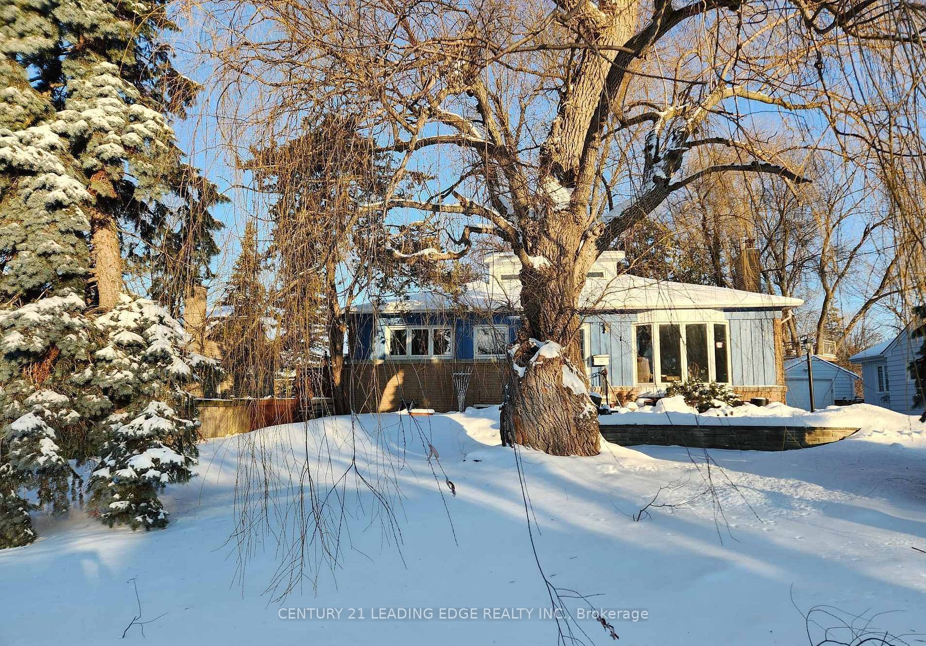 4 Rougecrest Drive, Markham, ON L3P 3B6