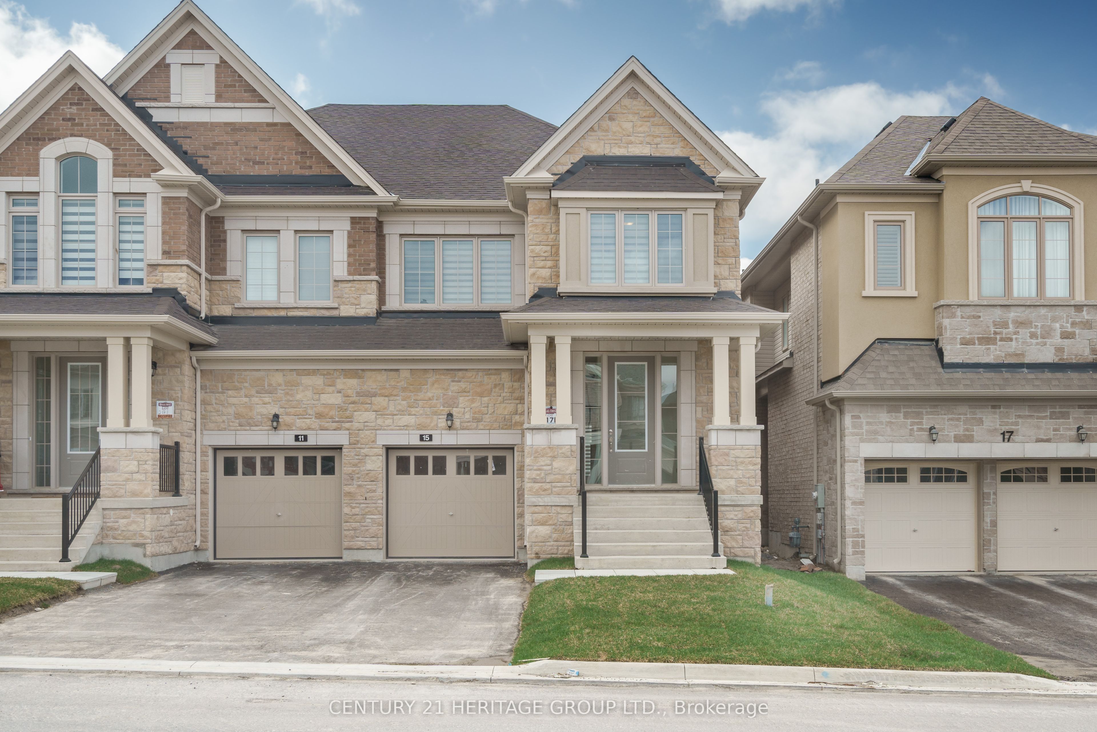 15 Kentledge Avenue, East Gwillimbury, ON L9N 0W3