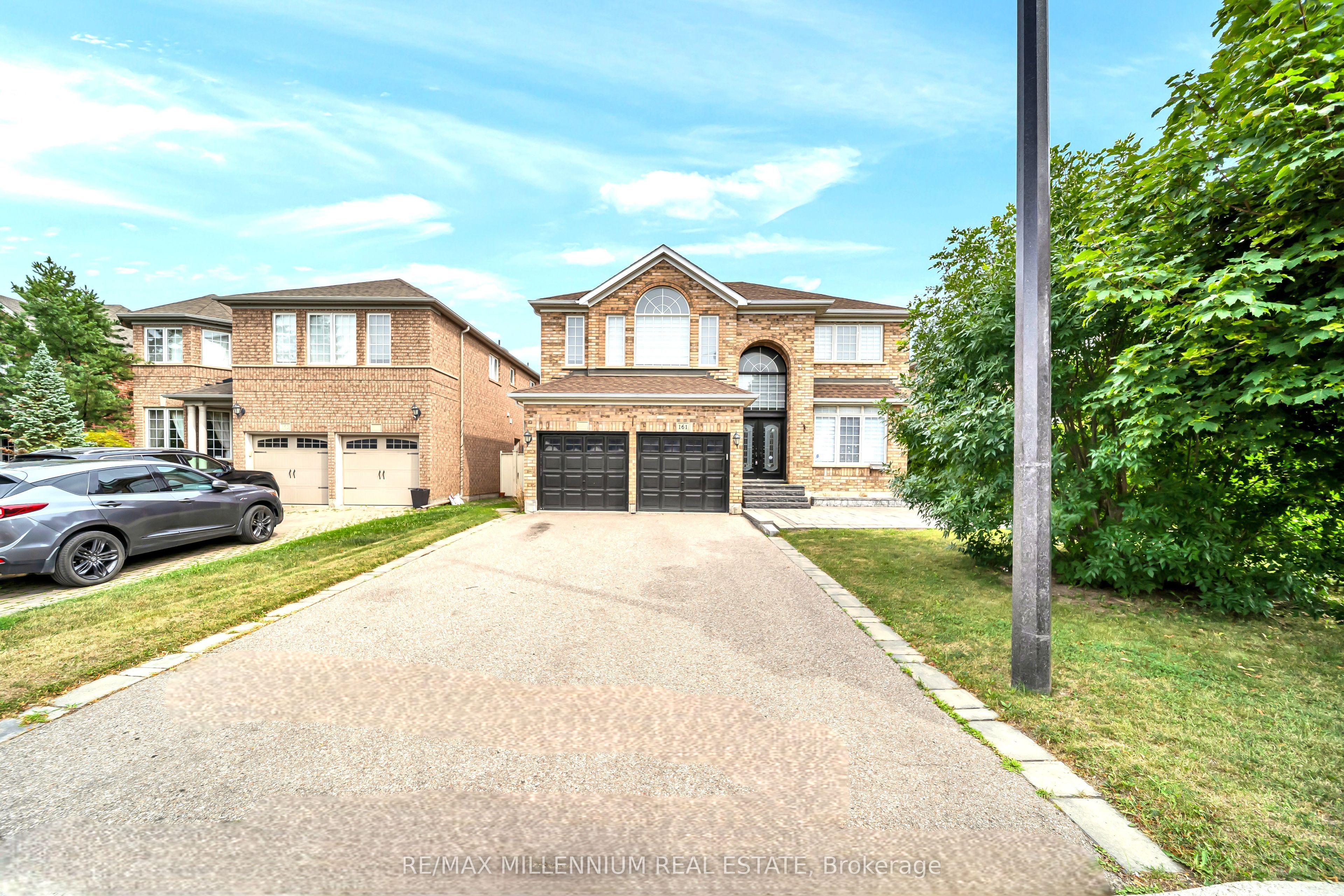 161 Julia Valentia Avenue, Vaughan, ON L4H 1Z1