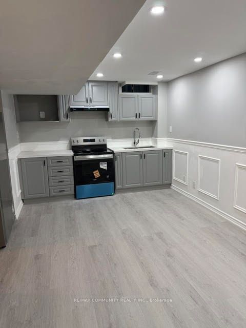 327 Mantle Avenue Bsmt, Whitchurch-Stouffville, ON L4A 0R9 photo 4