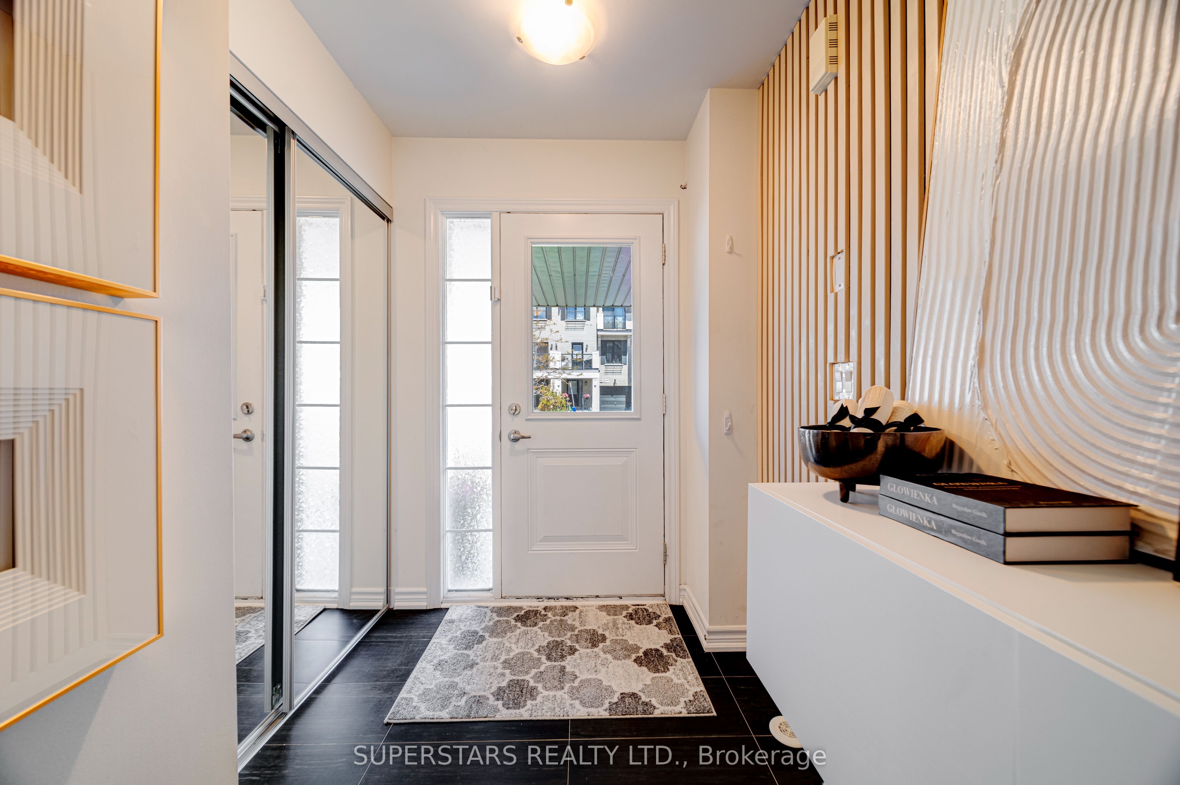 50 Wimshaw Lane, Whitchurch-Stouffville, ON L4A 1Y5 photo 2