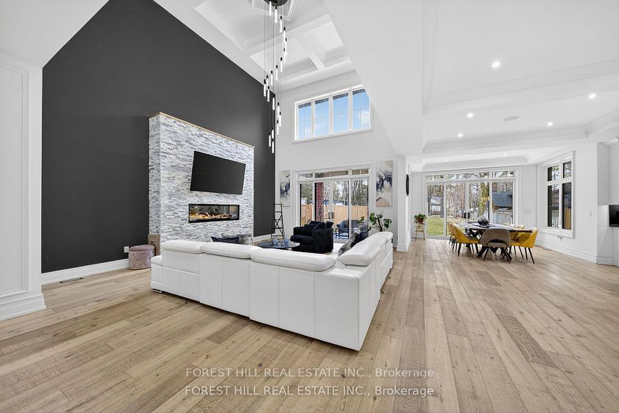2019 Lilac Drive, Innisfil, ON L9S 1Y9