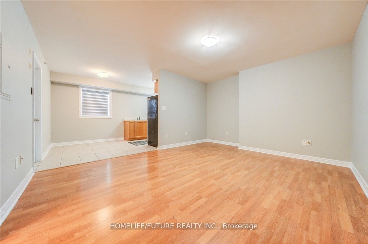 7428 Markham Road 421, Markham, ON L3S 4V6 photo 3