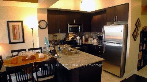520 Steels Avenue W 1108, Vaughan, ON L4J 0H2 photo 3