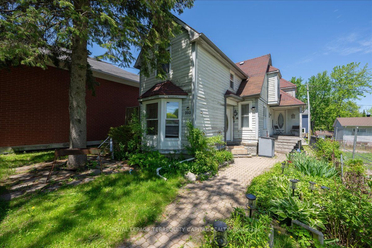 260 Douglas Road, Richmond Hill, ON L4E 3H7 photo 2