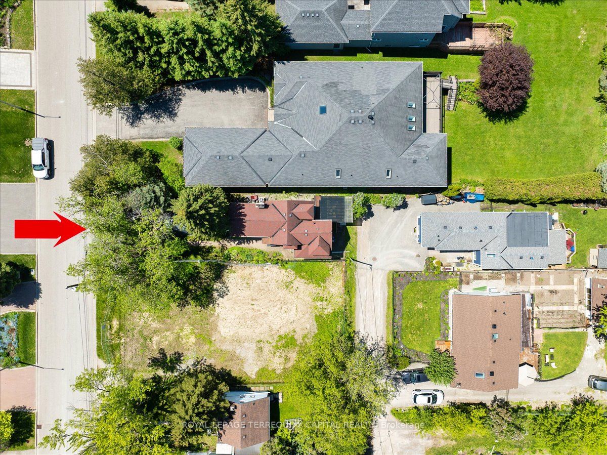 260 Douglas Road, Richmond Hill, ON L4E 3H7 photo 4