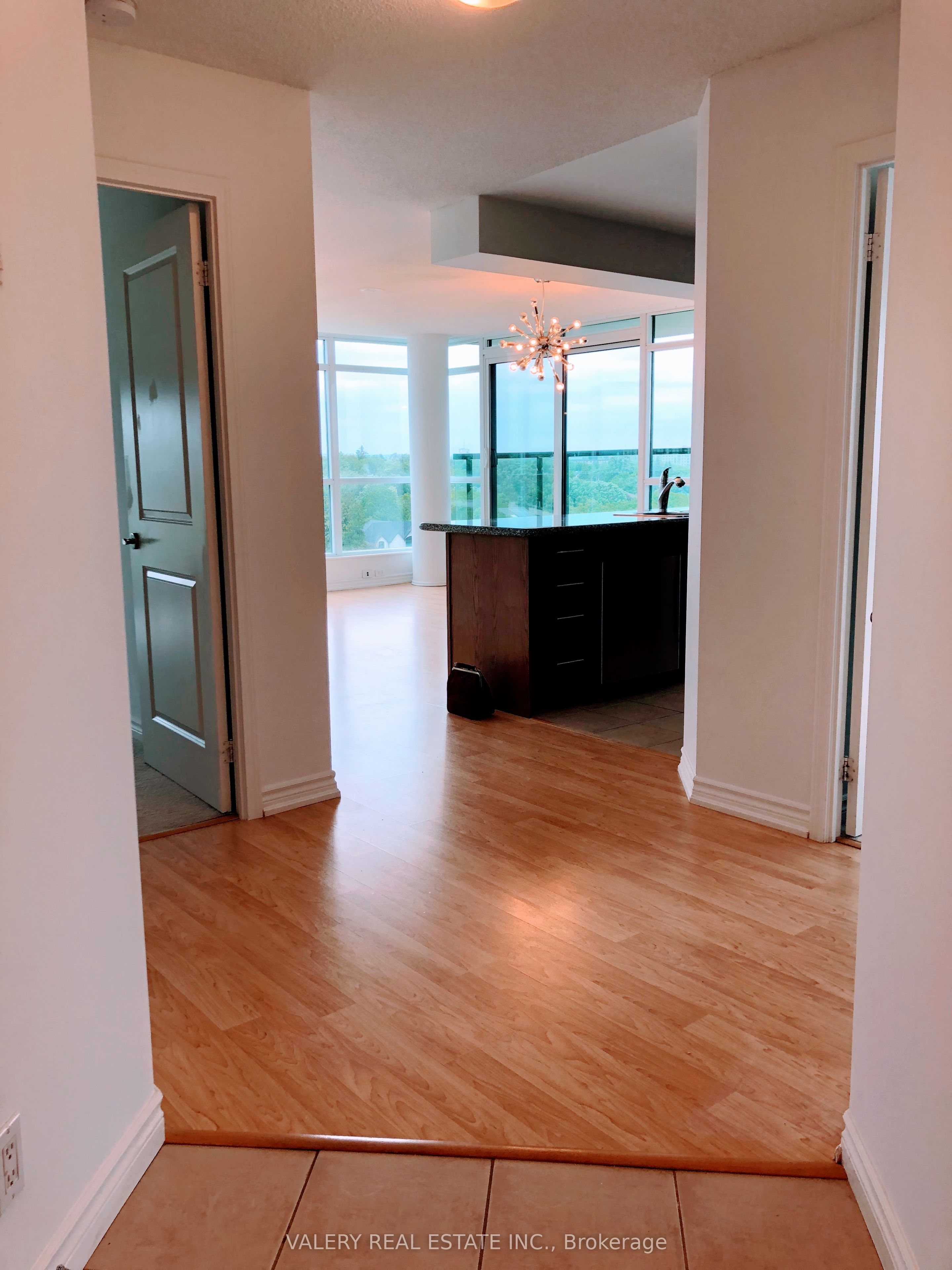 18 Harding Boulevard 907, Richmond Hill, ON L4C 0T3 photo 5
