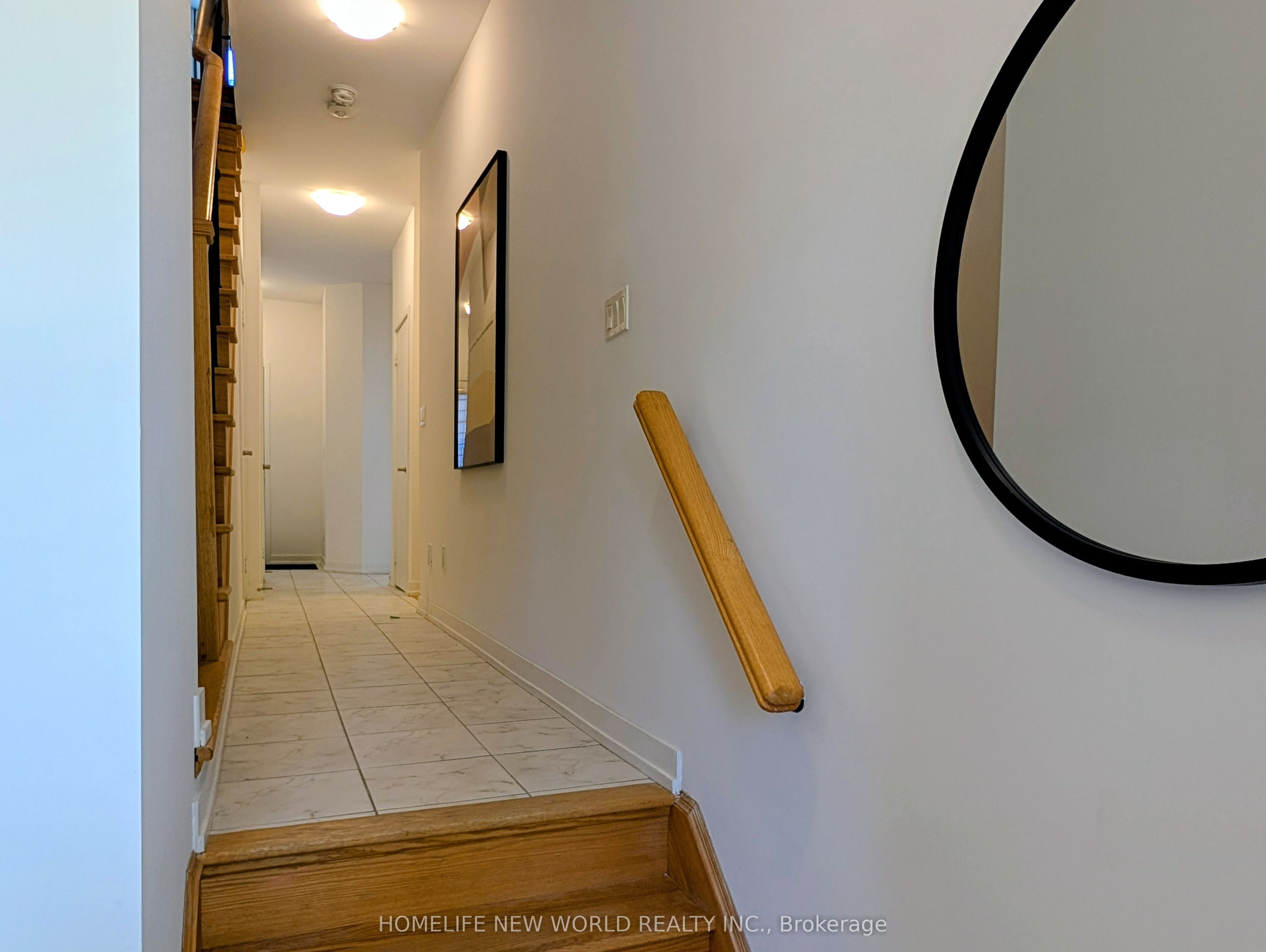 257 Harding Park Street, Newmarket, ON L3Y 0E1 photo 2