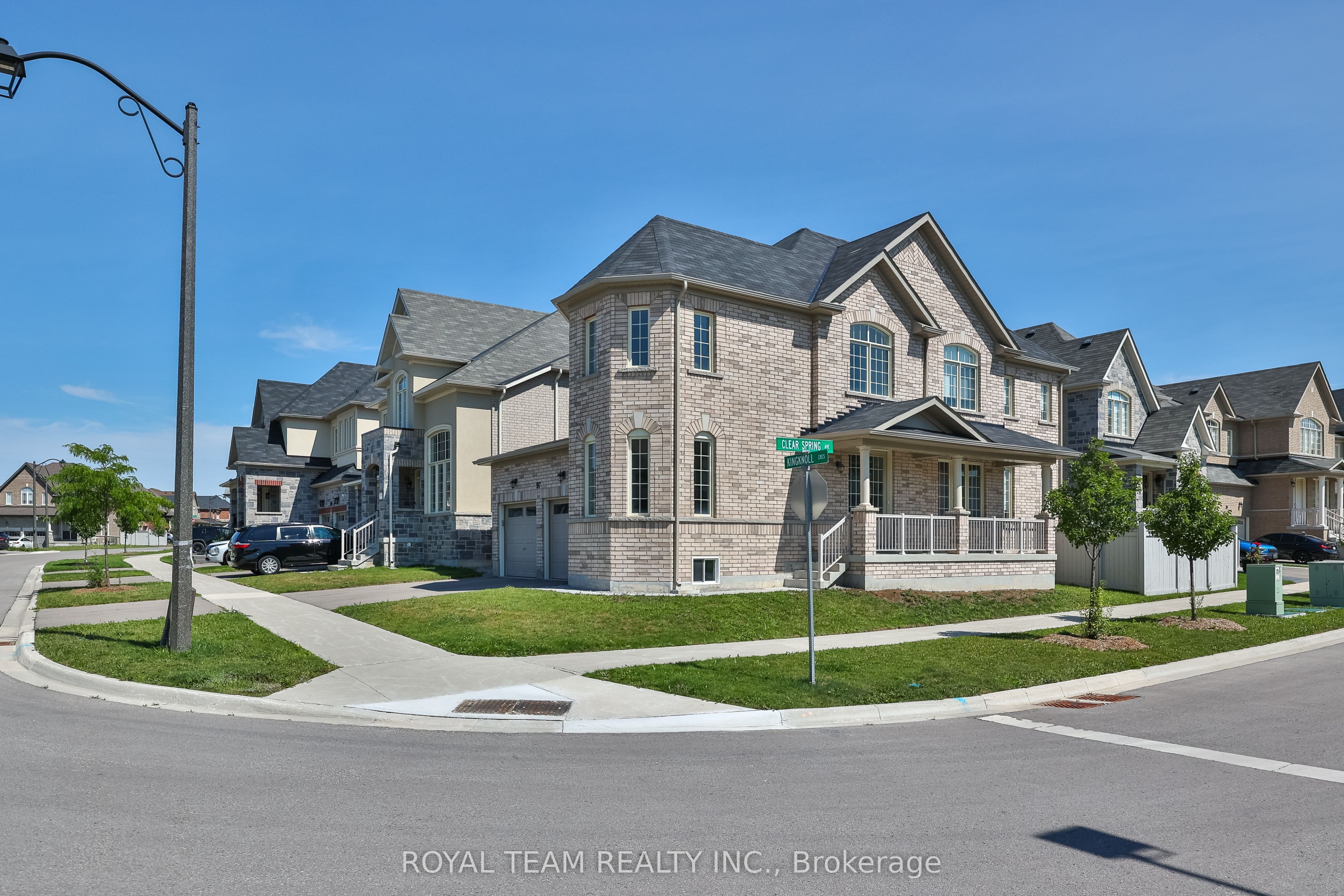 97 Kingknoll Crescent, Georgina, ON L4P 0C9 photo 2