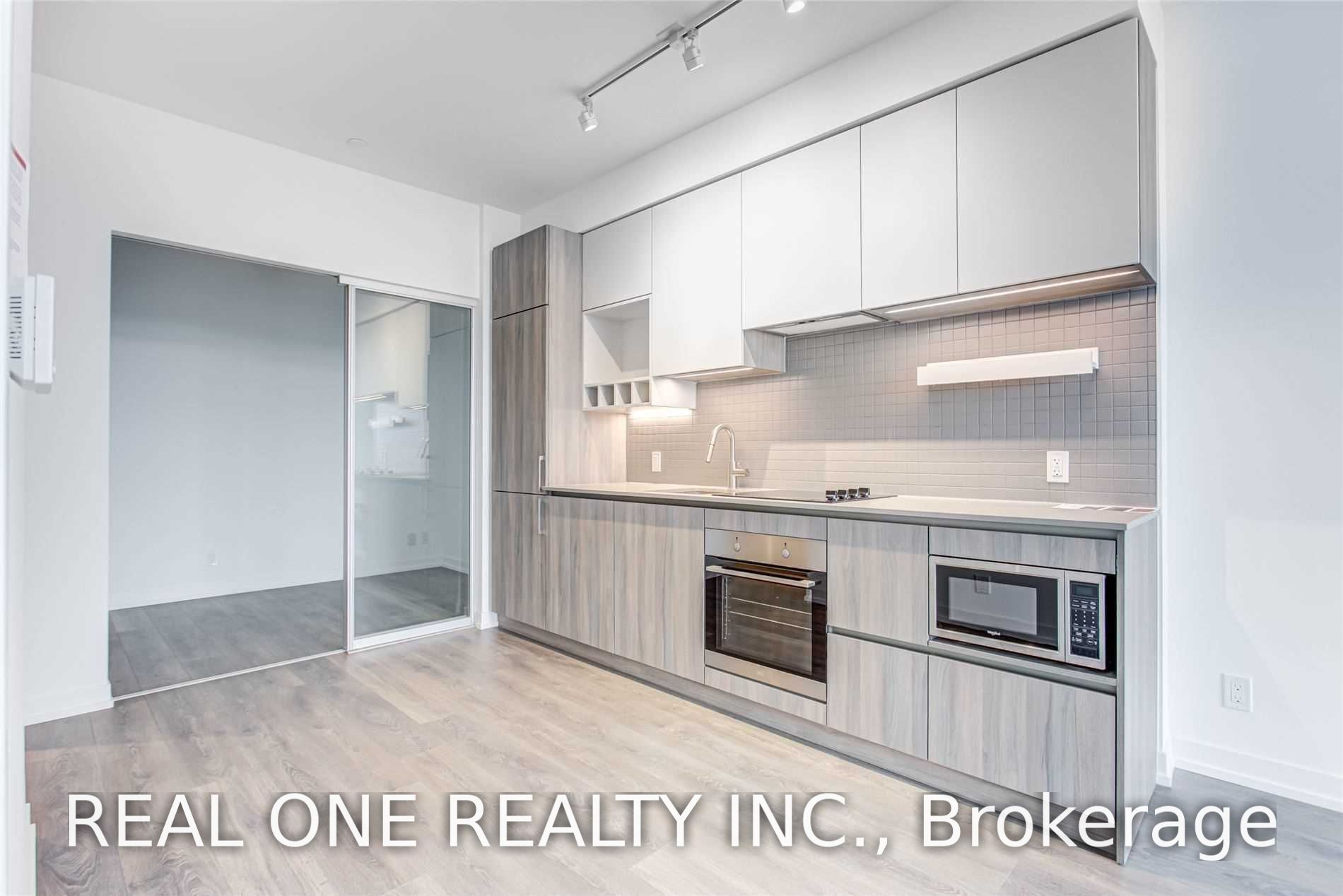 950 Portage Parkway 3107, Vaughan, ON L4K 0J7 photo 5