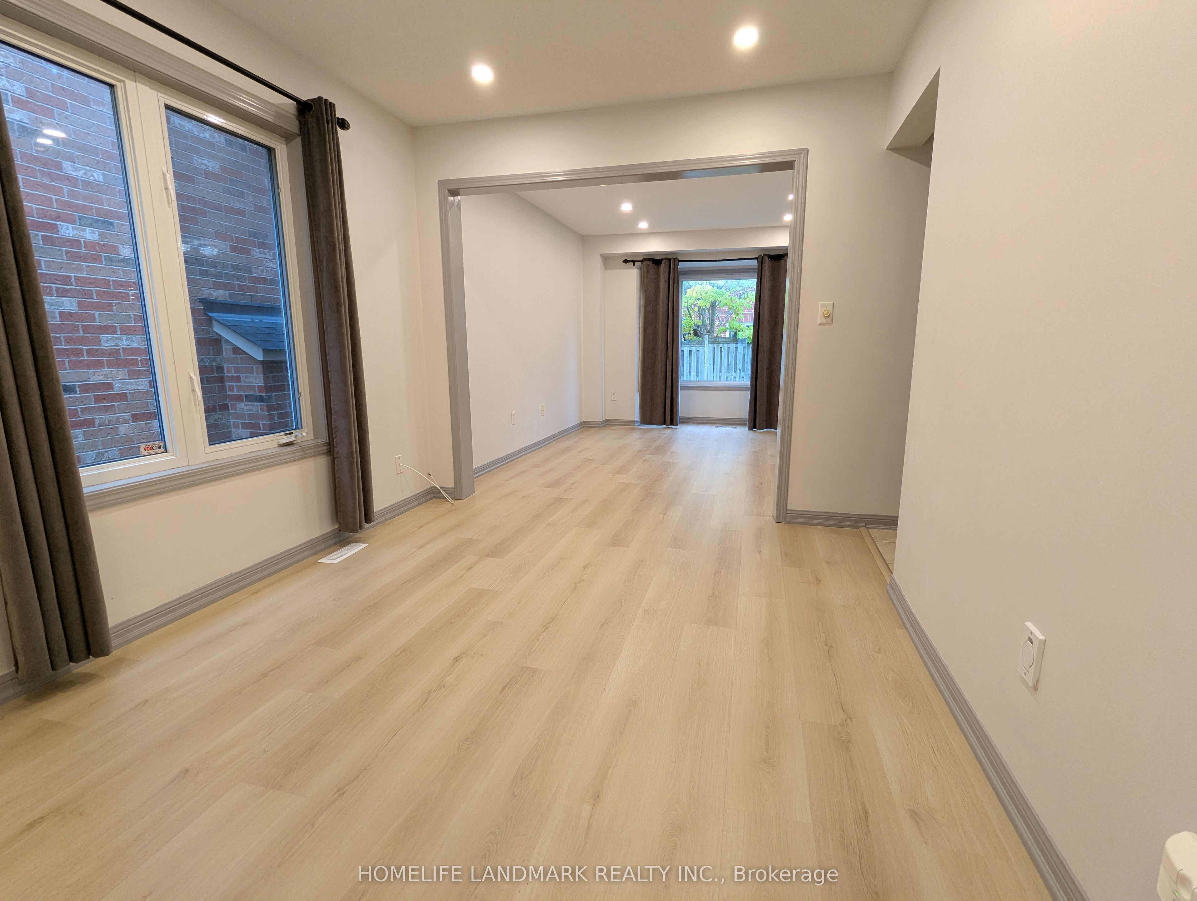 27 Walter Sangster Road, Whitchurch-Stouffville, ON L4A 0J5 photo 4