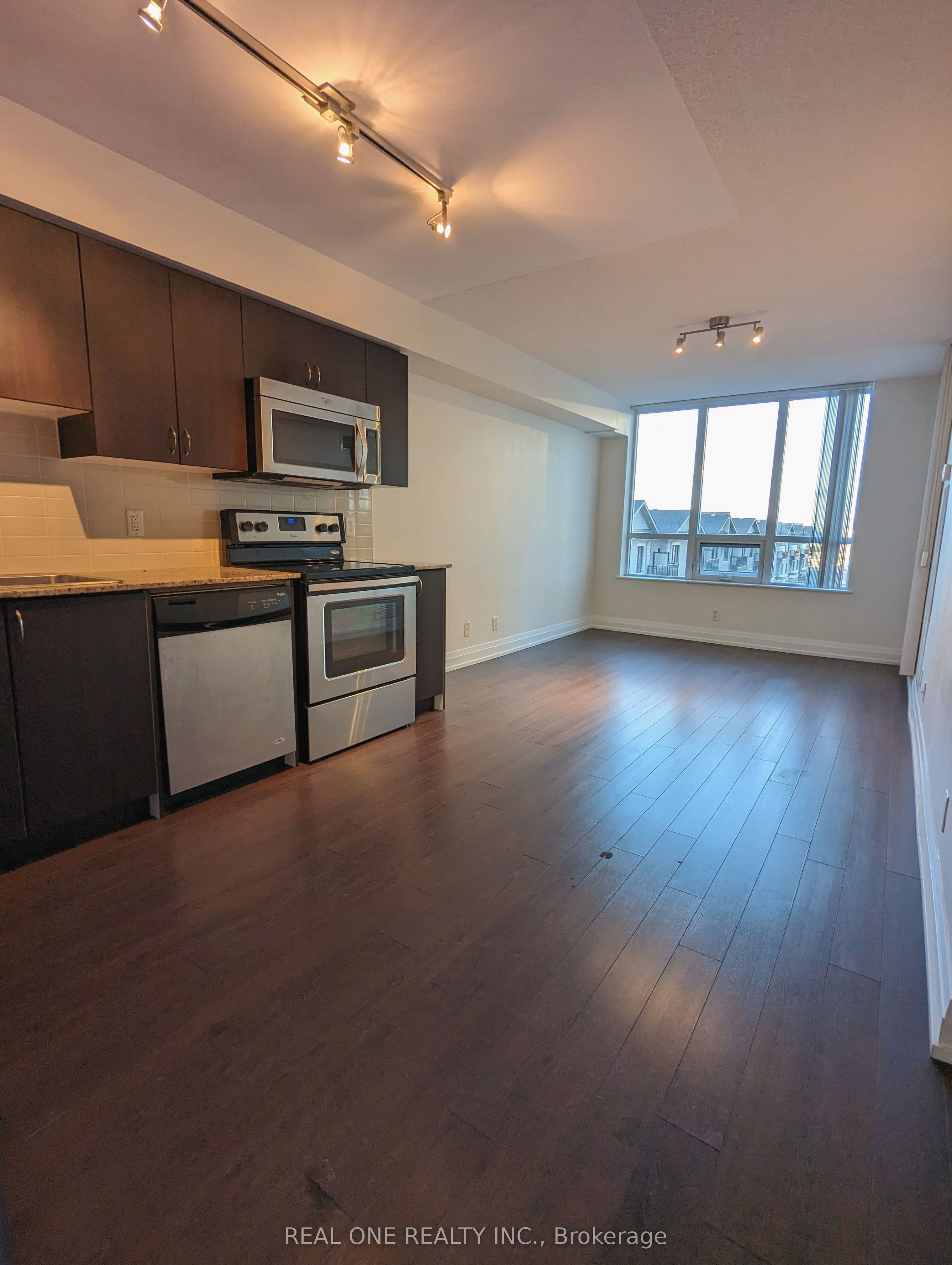 372 Highway 7 E 326, Richmond Hill, ON L4B 0C6 photo 2