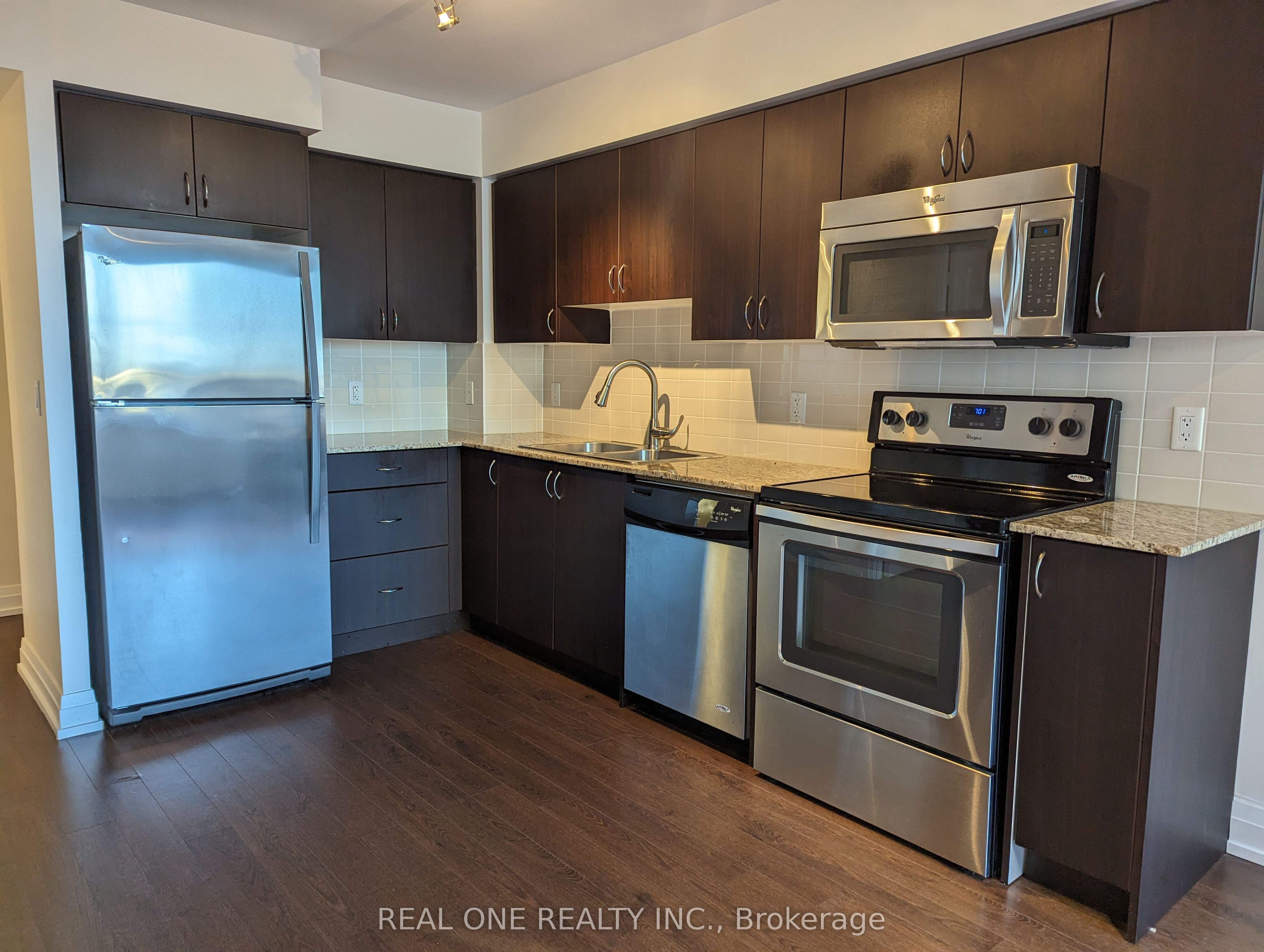 372 Highway 7 E 326, Richmond Hill, ON L4B 0C6 photo 4