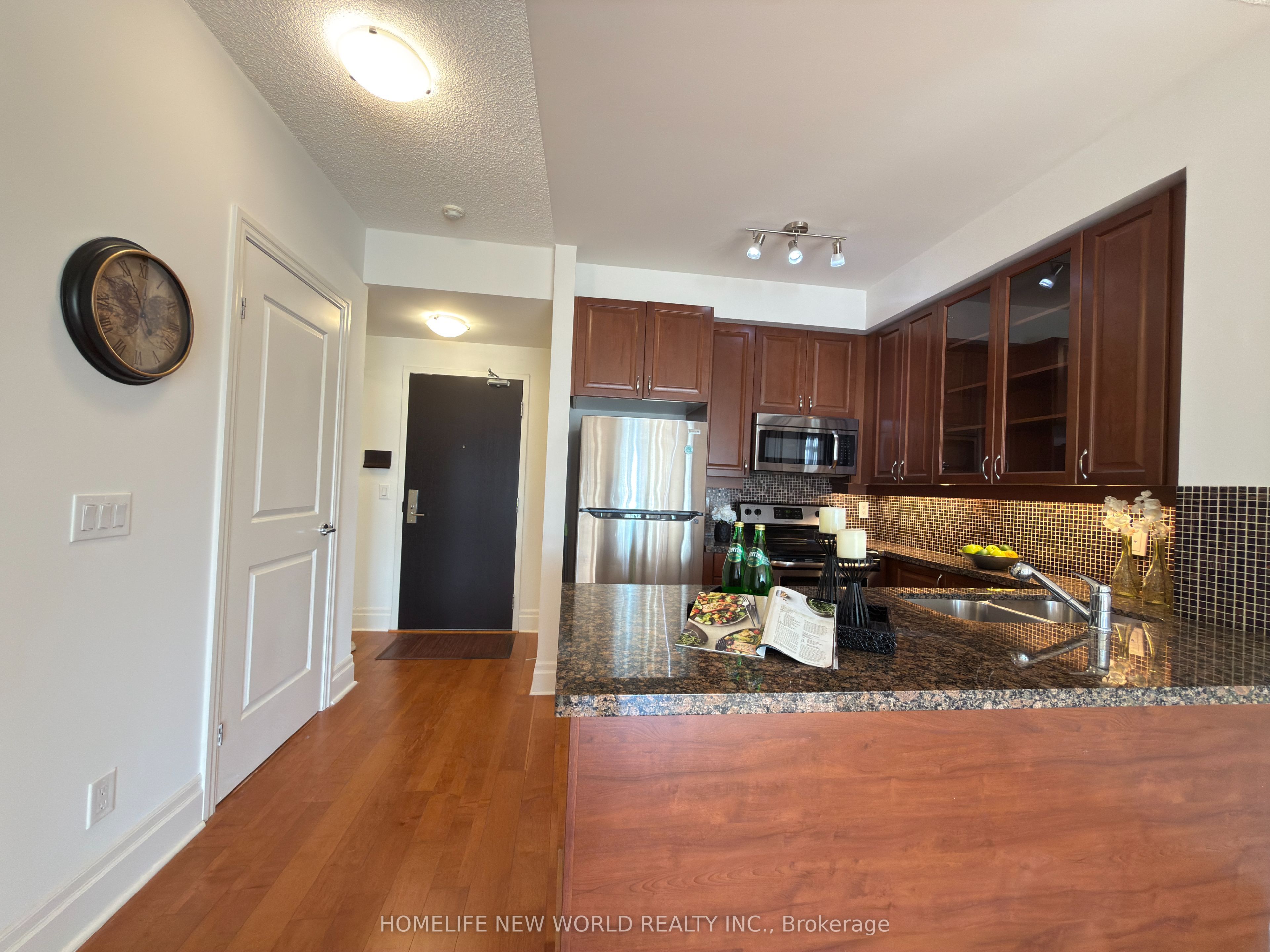 151 Upper Duke Crescent 403, Markham, ON L6G 0E1 photo 5