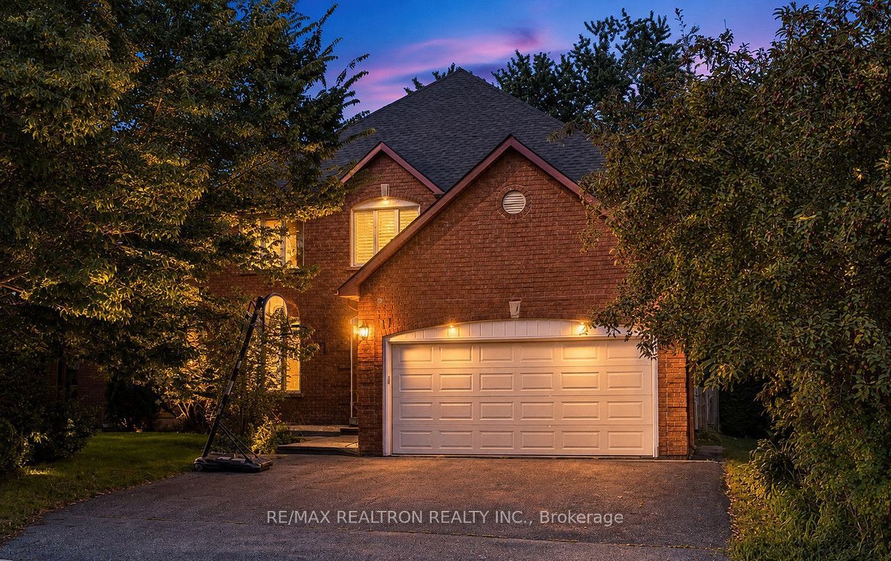 19 Prince Edward Boulevard, Markham, ON L3T 7G3