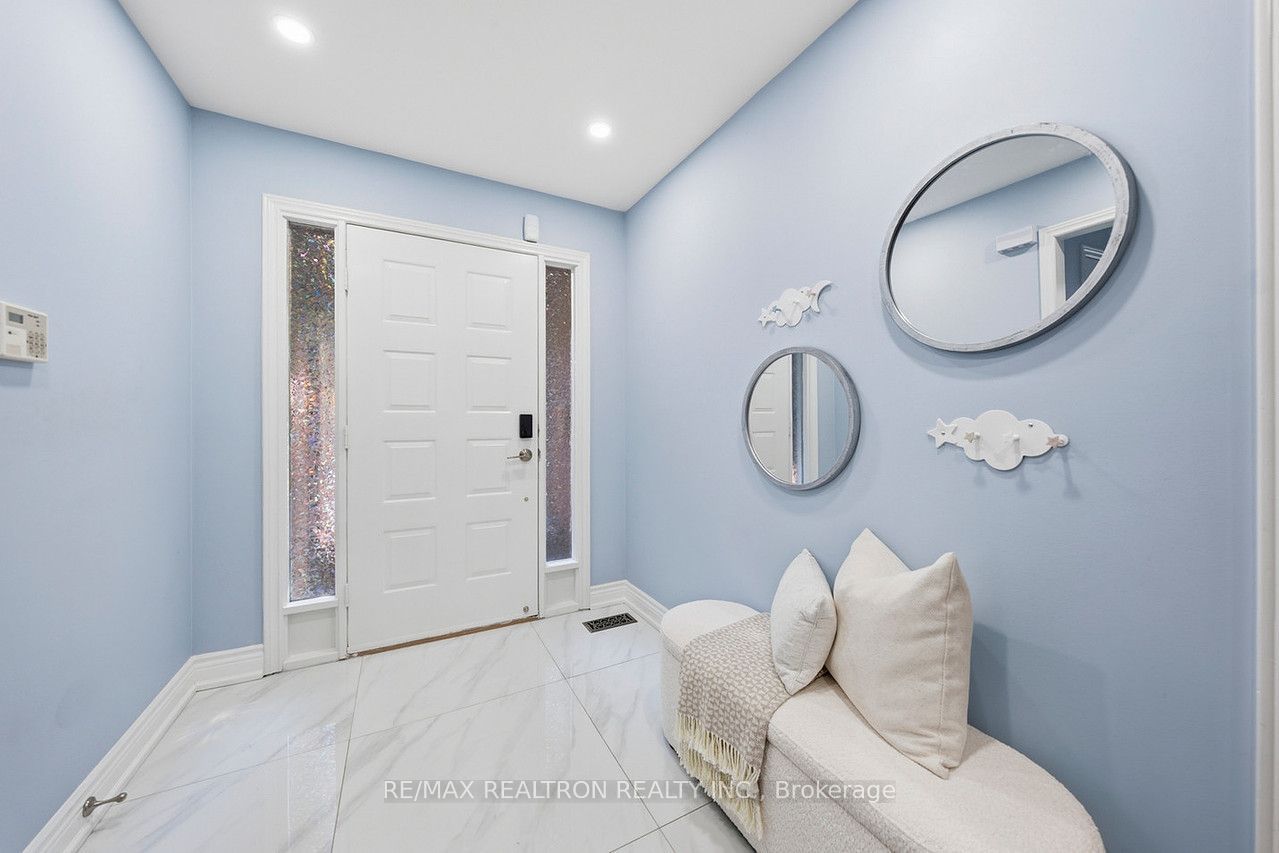 19 Prince Edward Boulevard, Markham, ON L3T 7G3 photo 5
