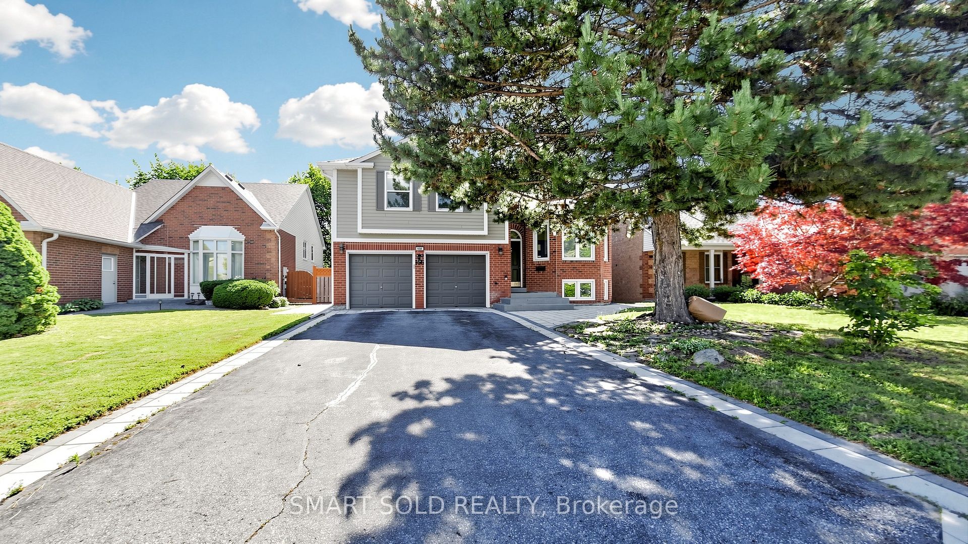 156 Brammar Street, Newmarket, ON L3Y 7T3 photo 2