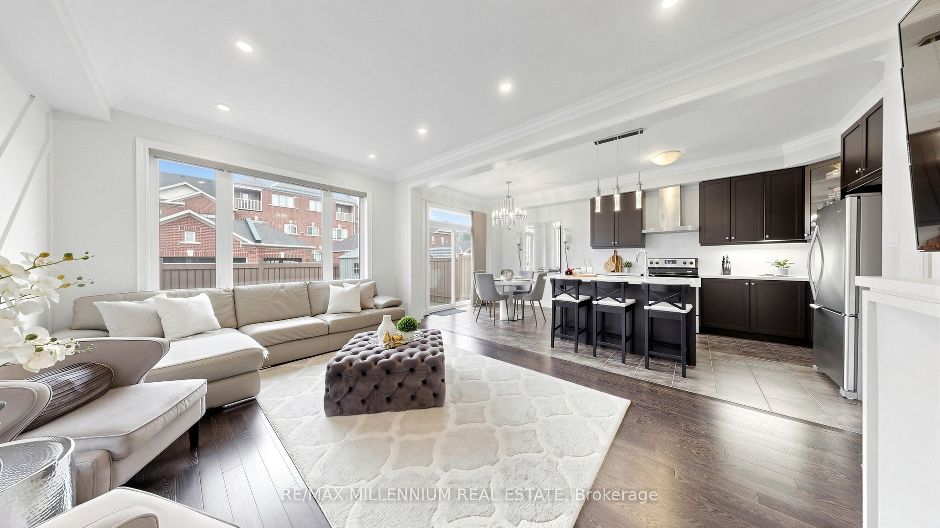 353 Moody Drive, Vaughan, ON L4H 3Z8 photo 3