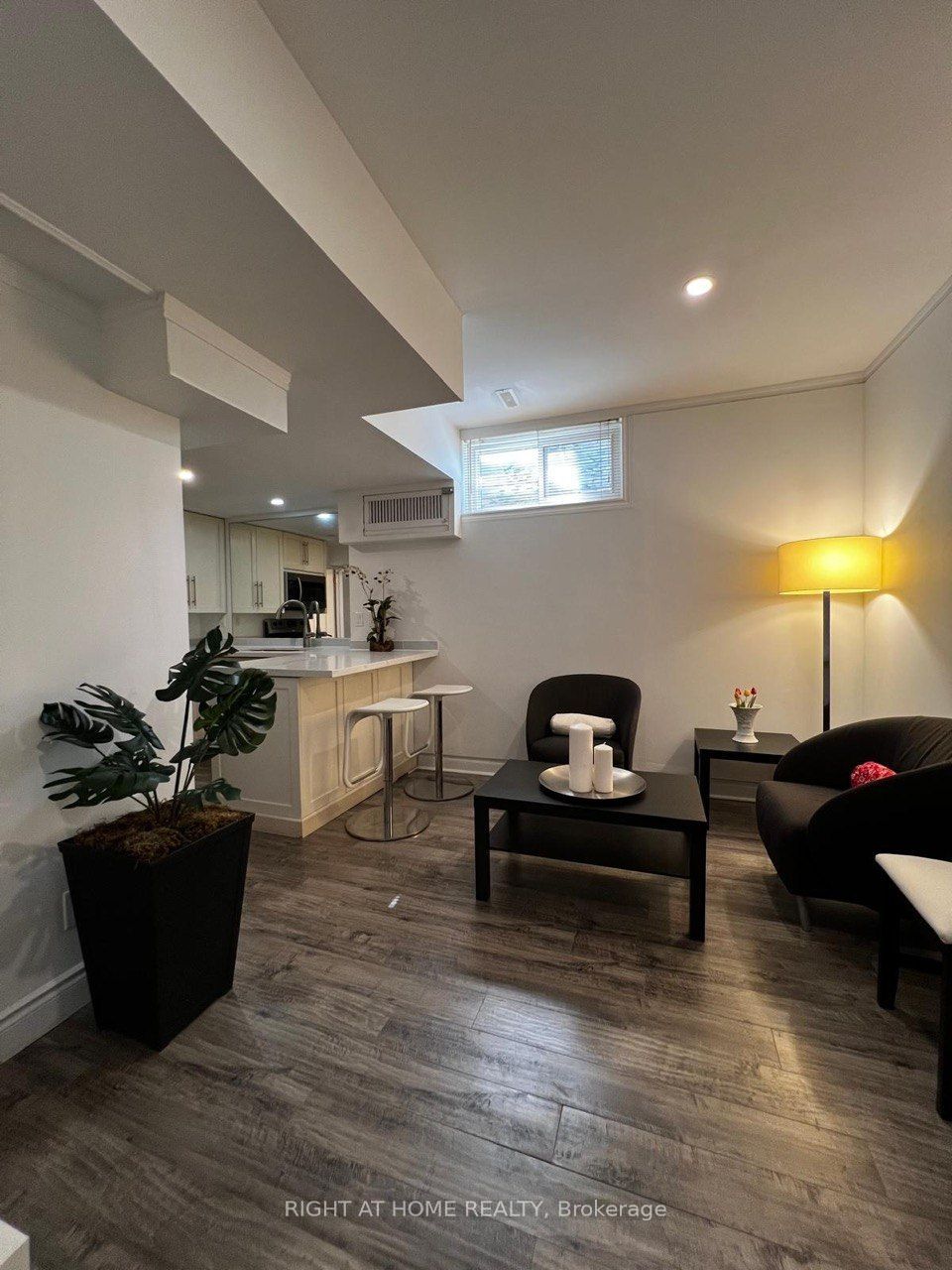 24 Jondan ( Basemnet) Crescent, Markham, ON L3T 3Z5 photo 5