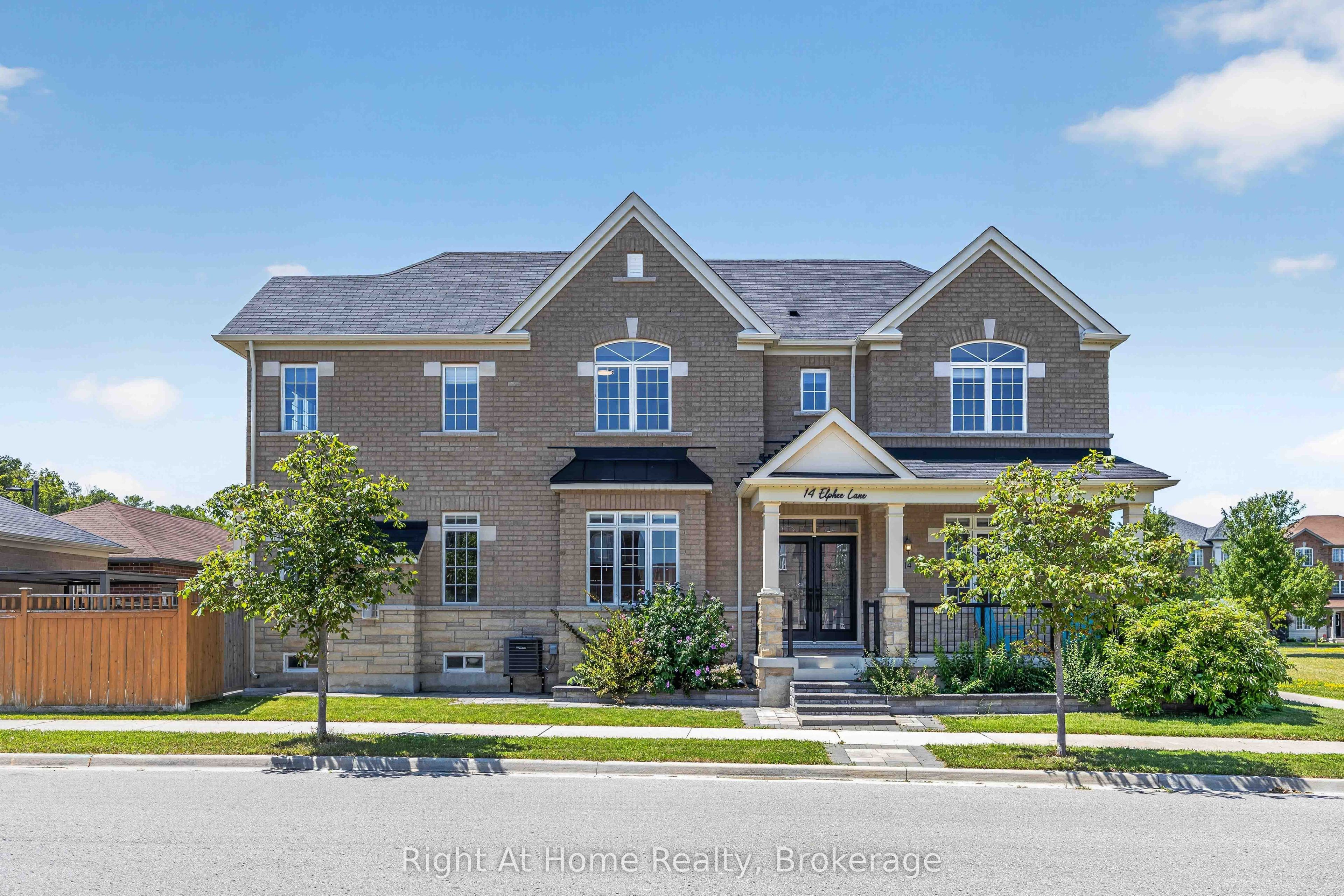 14 Elphee Lane, Markham, ON L6B 0Z5