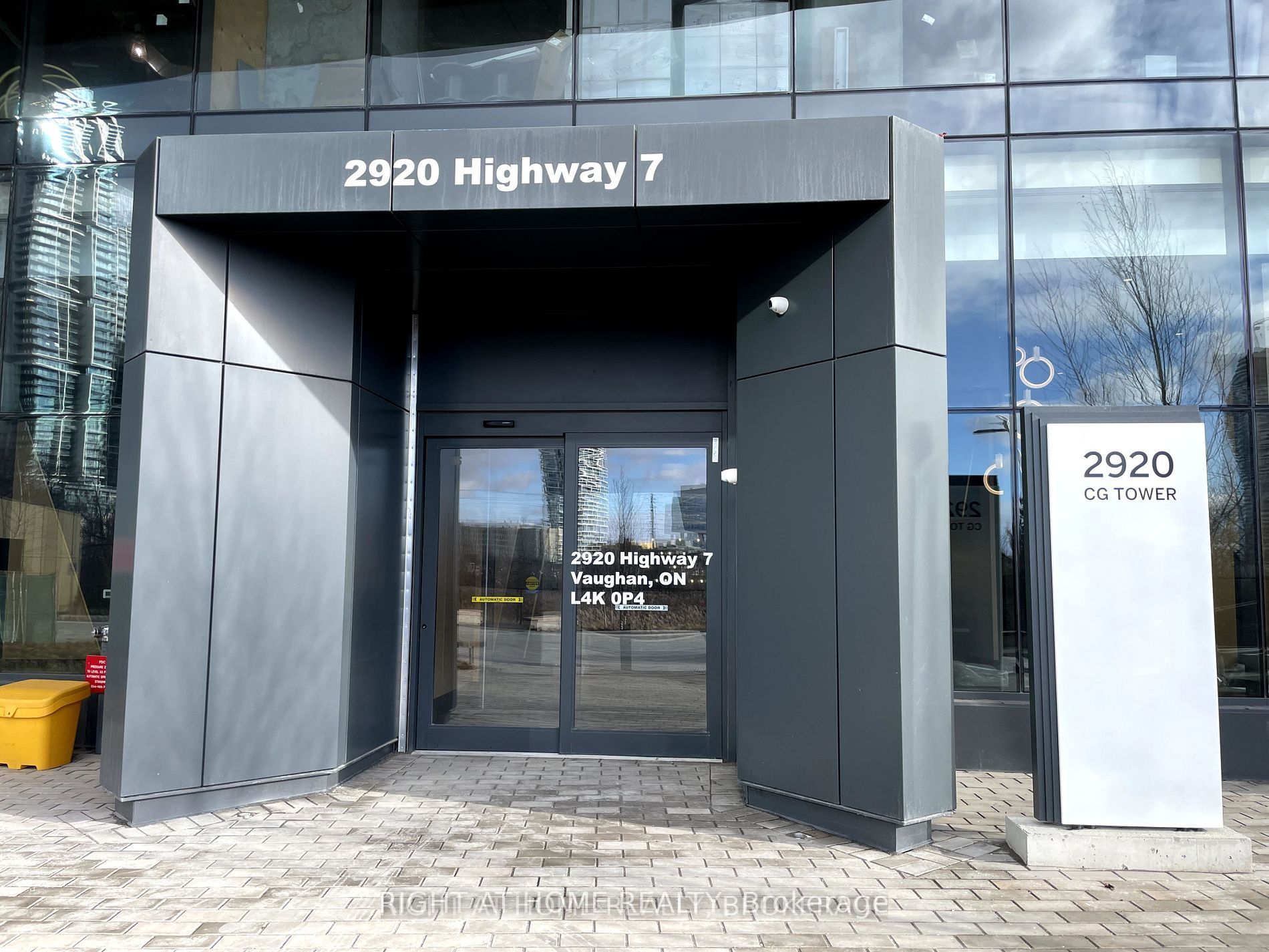 2920 Highway 7 Road 2402, Vaughan, ON L4K 0P4 photo 3