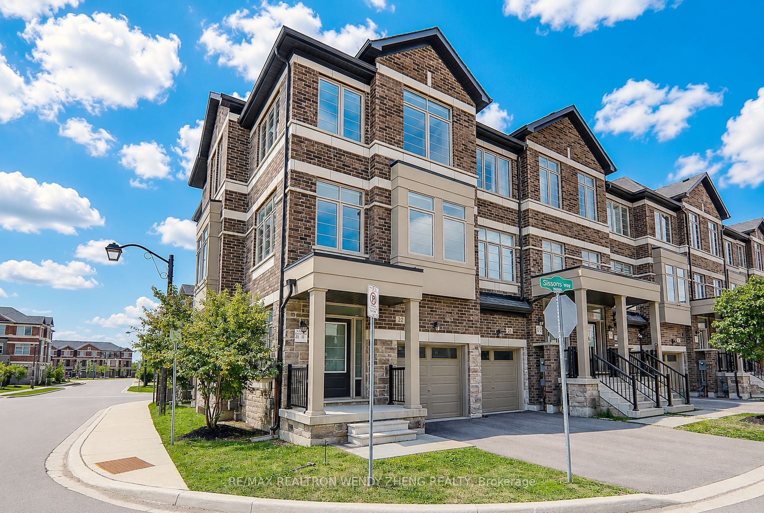 22 Sissons Way, Markham, ON L6B 1R2
