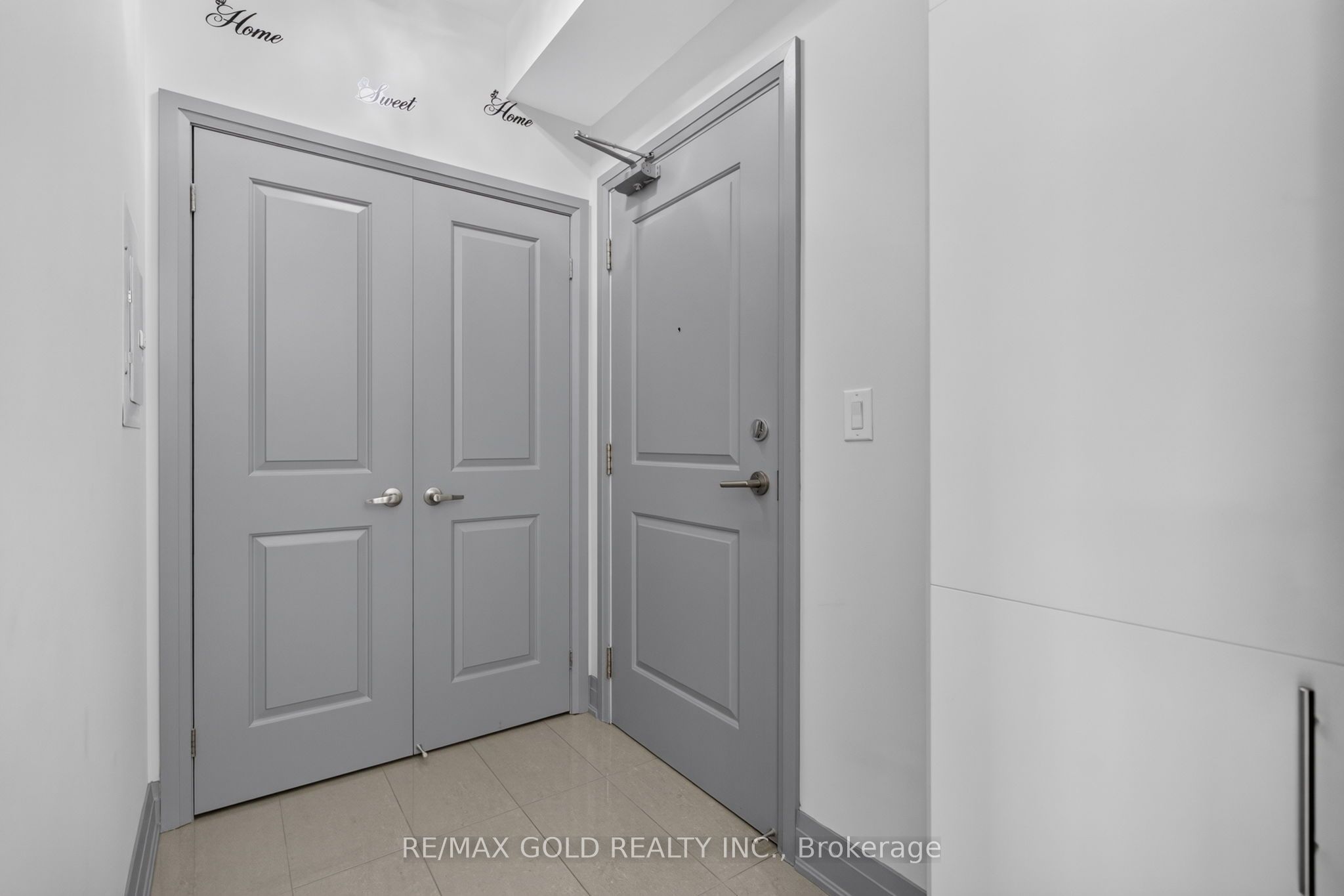 24 Woodstream Boulevard 909, Vaughan, ON L4L 8C4 photo 4