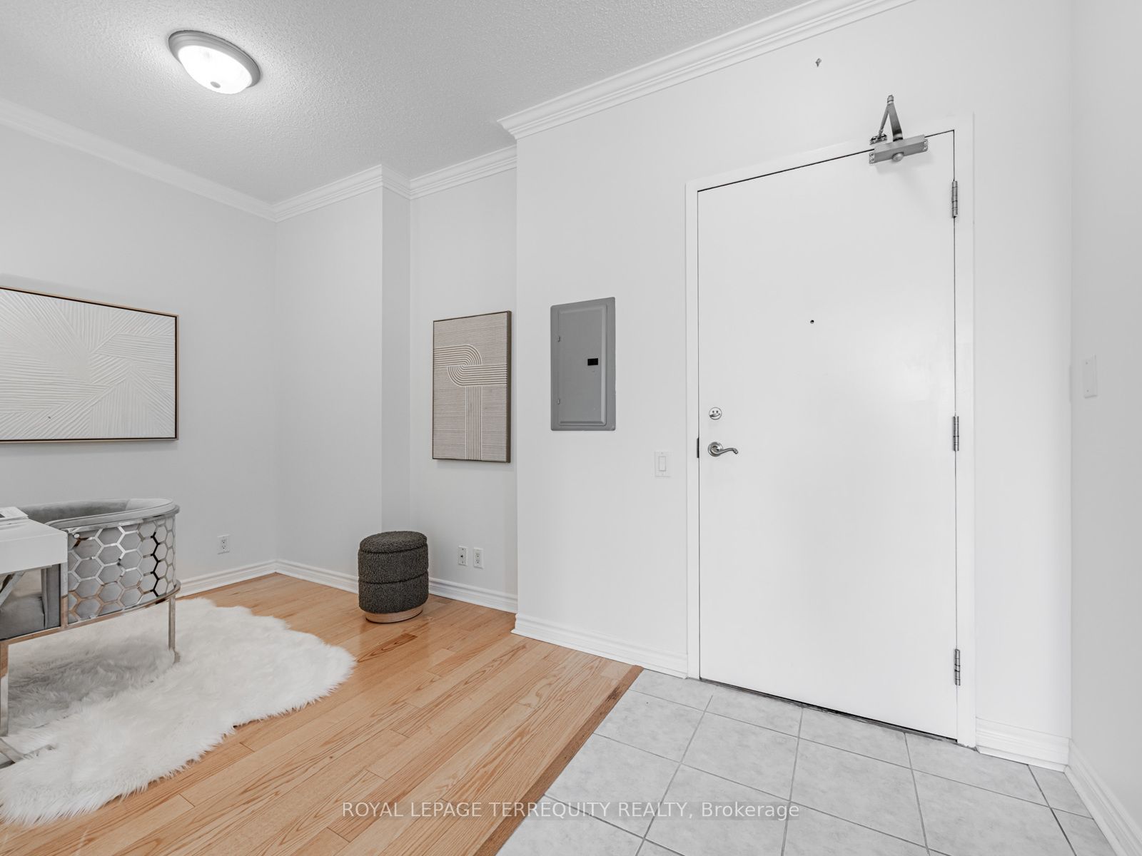 11121 Yonge Street 215, Richmond Hill, ON L4C 0S7 photo 4