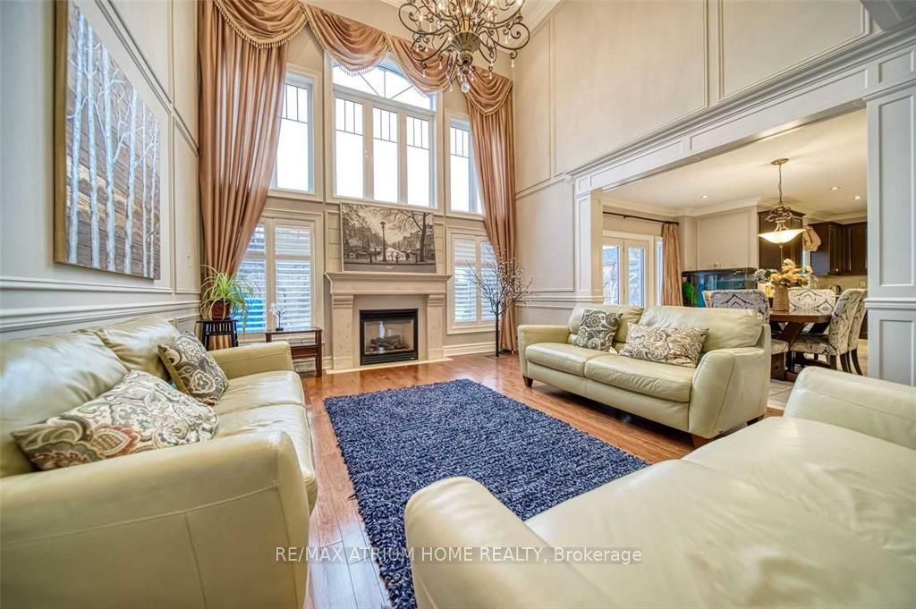 18 Soleil Boulevard, Aurora, ON L4G 0H4 photo 3