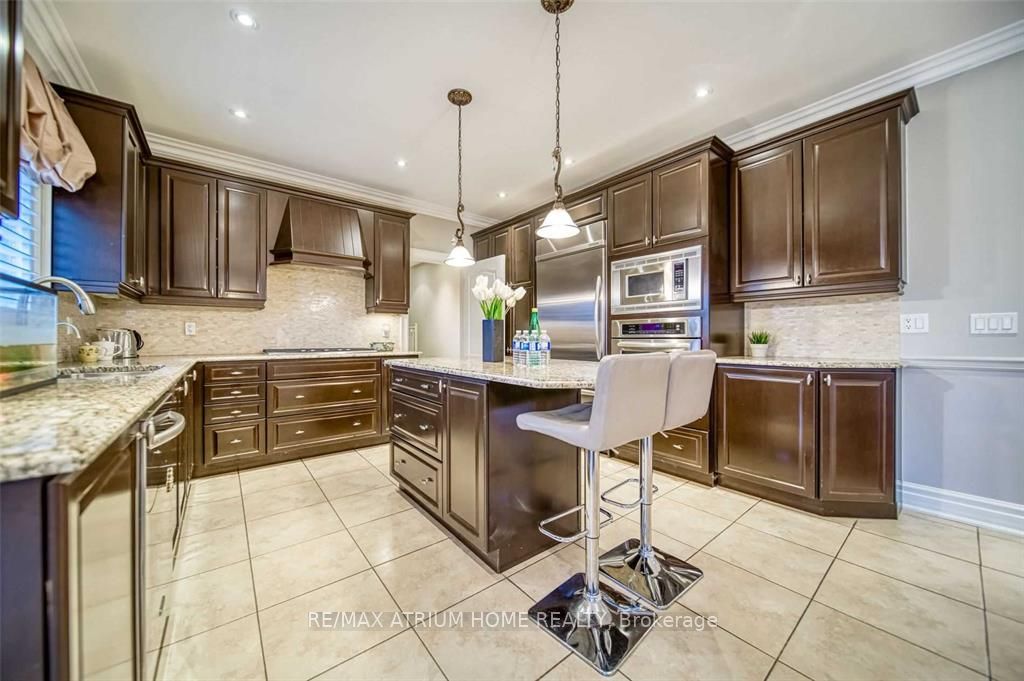 18 Soleil Boulevard, Aurora, ON L4G 0H4 photo 5