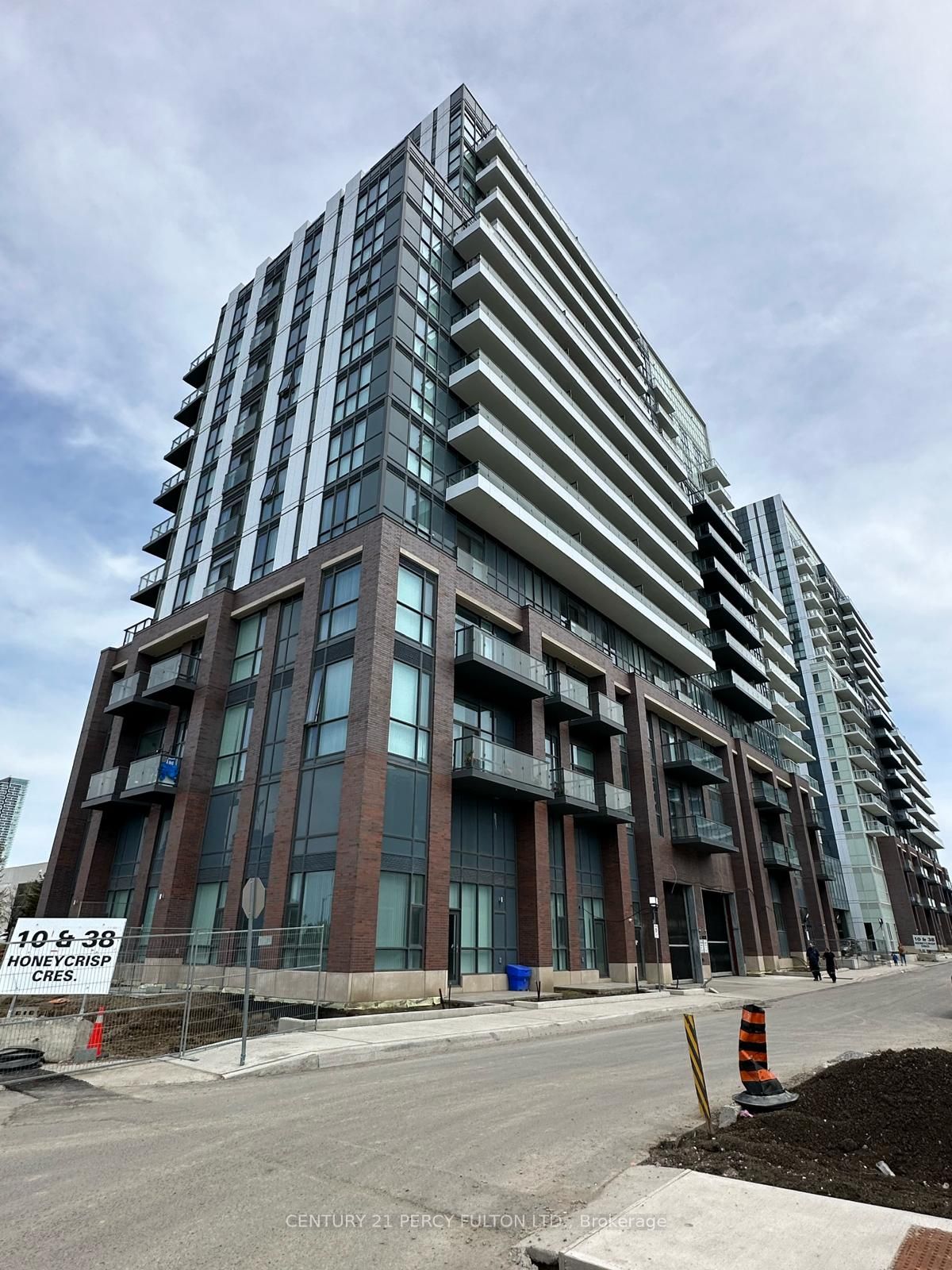 10 Honeycrisp Crescent 512, Vaughan, ON L4K 0M7 photo 2