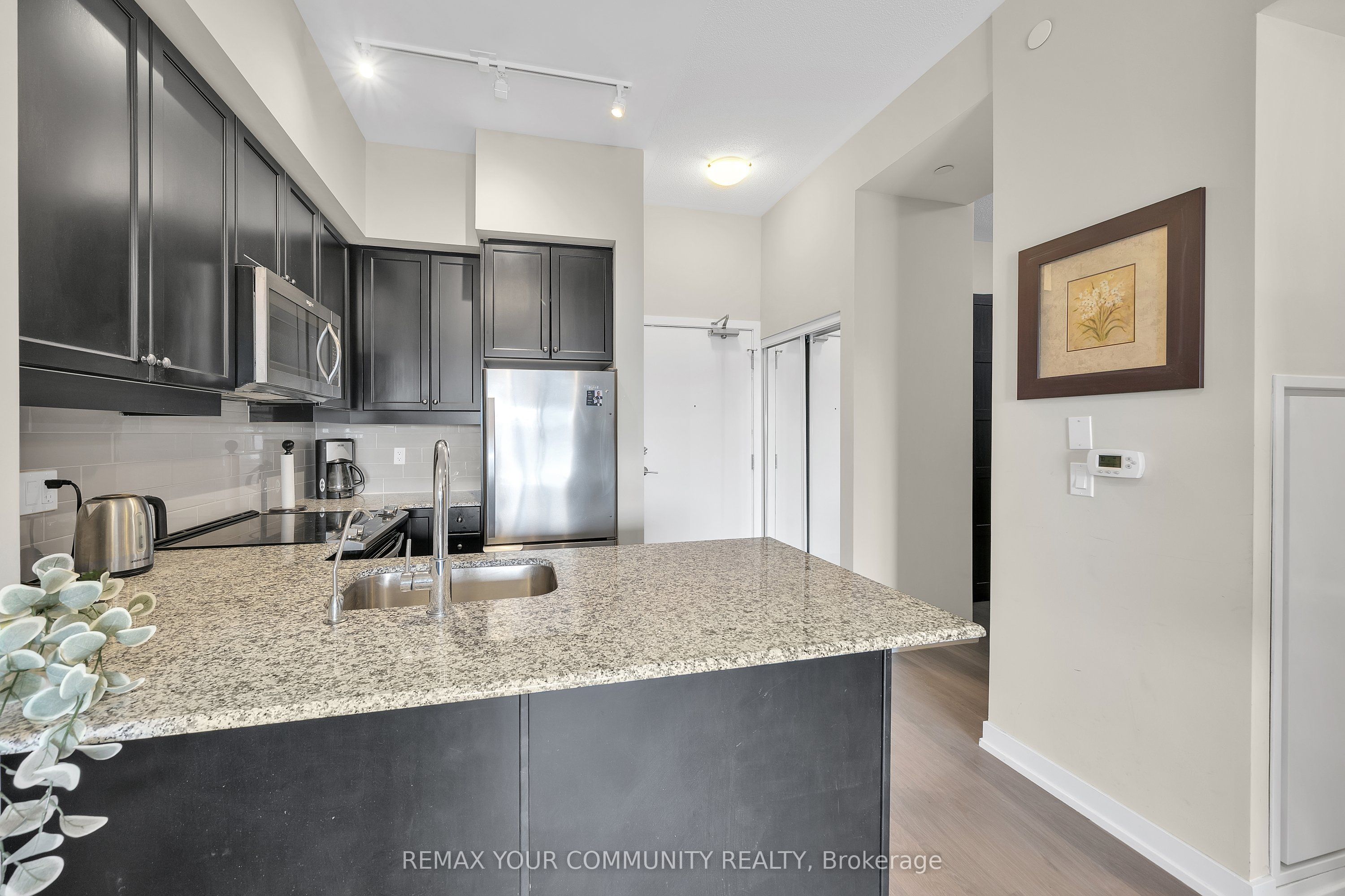 555 William Graham Drive PH401, Aurora, ON L4G 3H9 photo 3
