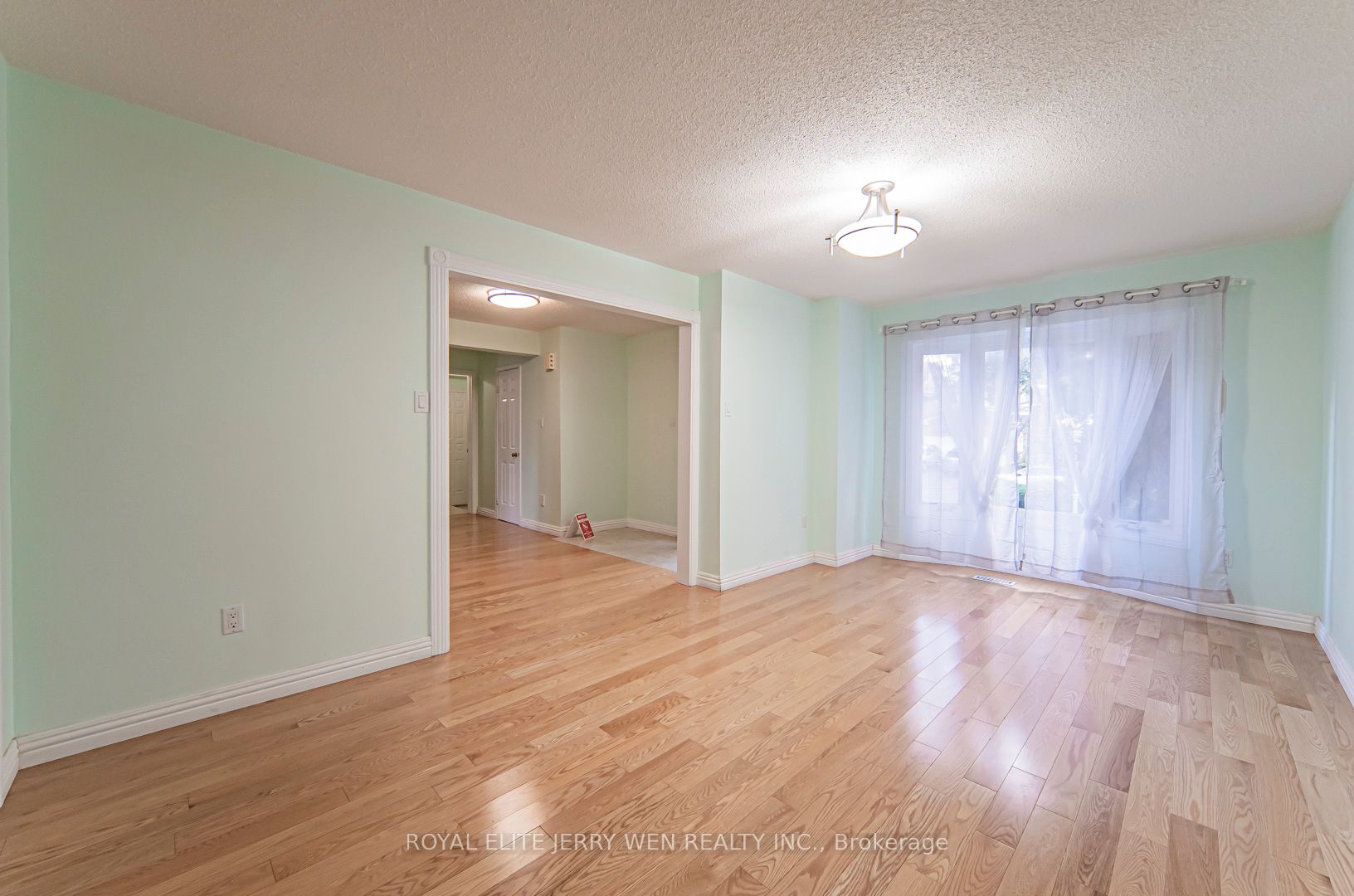10 Kingsboro Road, Markham, ON L3T 6S9 photo 2